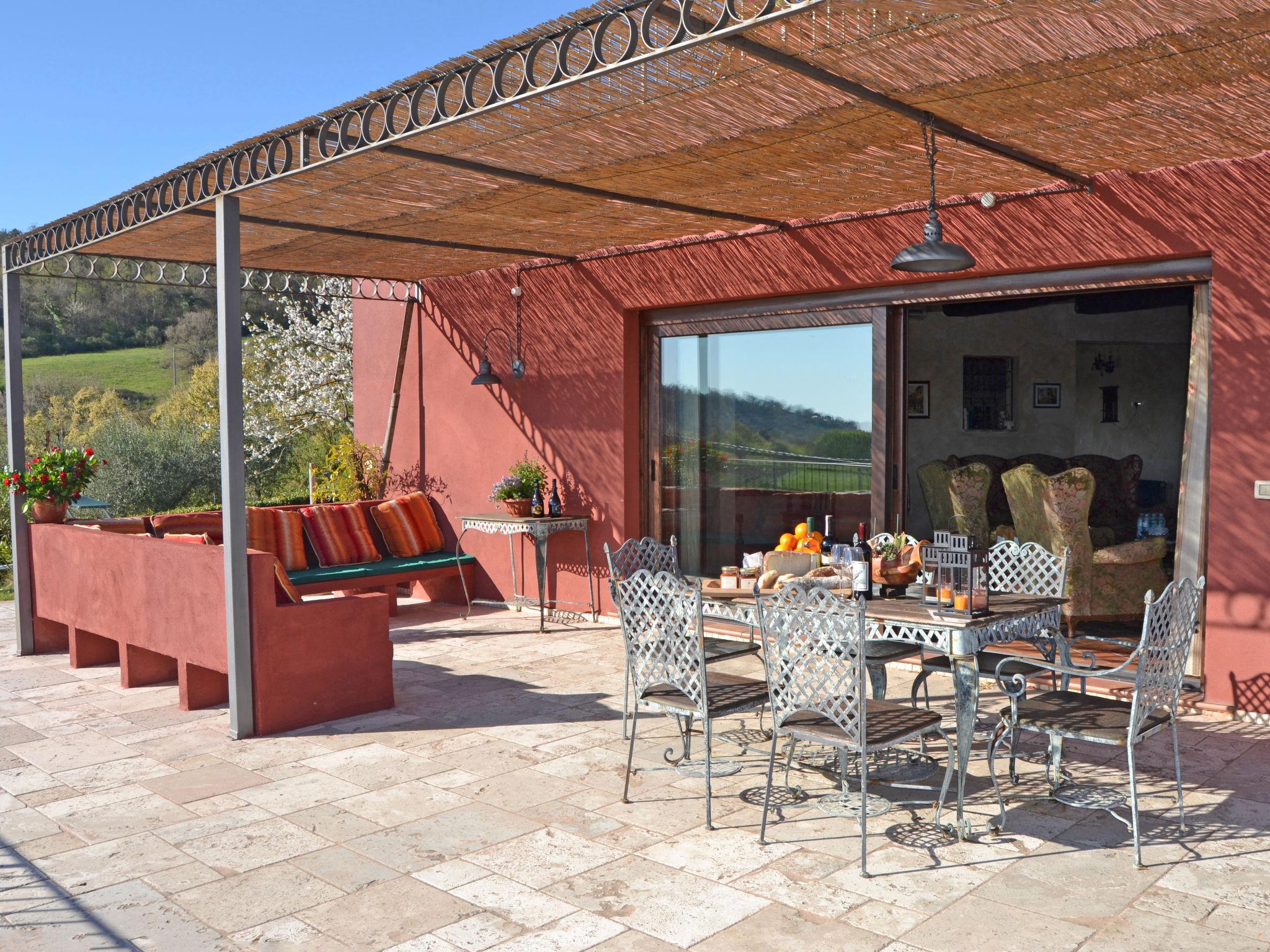 Photo 21 - Maison de 3 chambres à Passignano sul Trasimeno avec piscine privée et vues sur la montagne