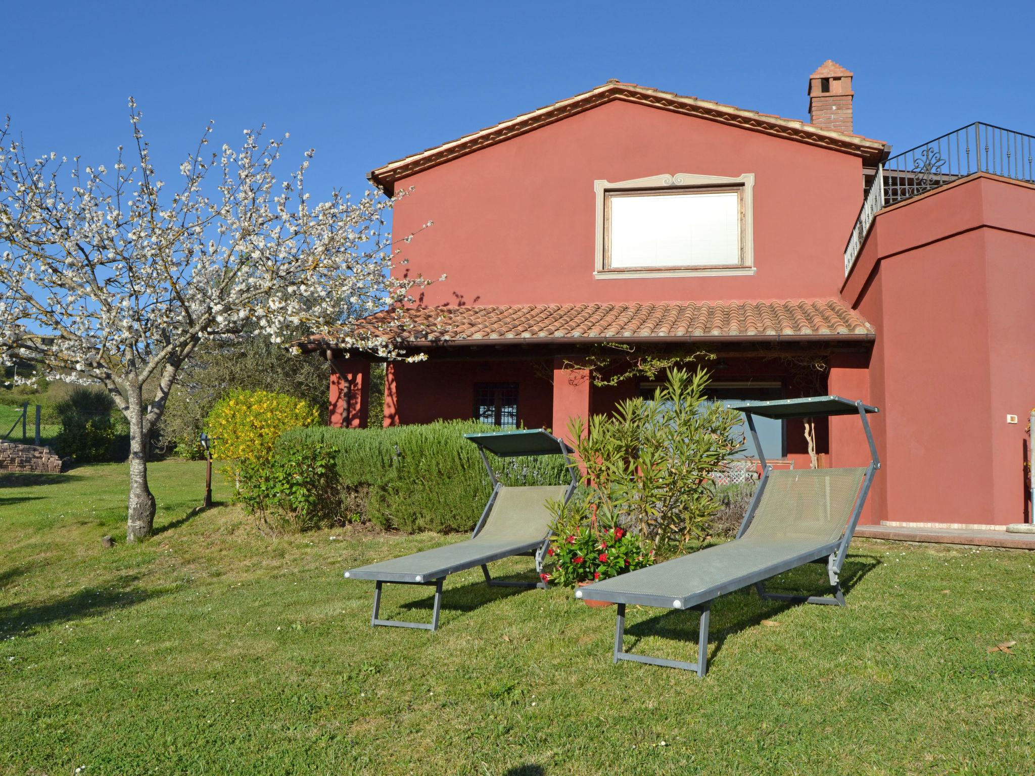 Foto 30 - Casa de 3 quartos em Passignano sul Trasimeno com piscina privada e jardim