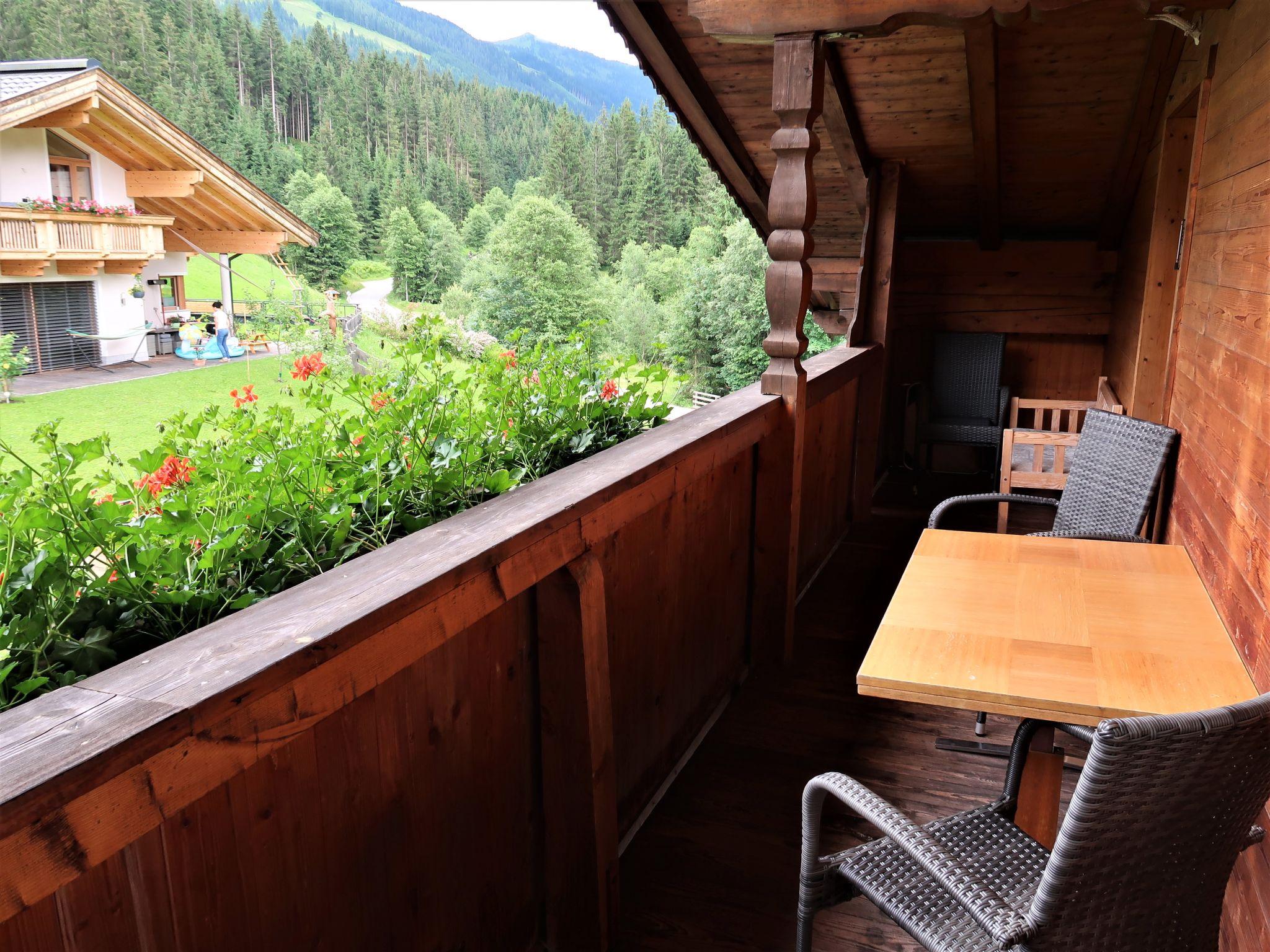 Foto 5 - Apartment mit 1 Schlafzimmer in Wildschönau mit terrasse und blick auf die berge