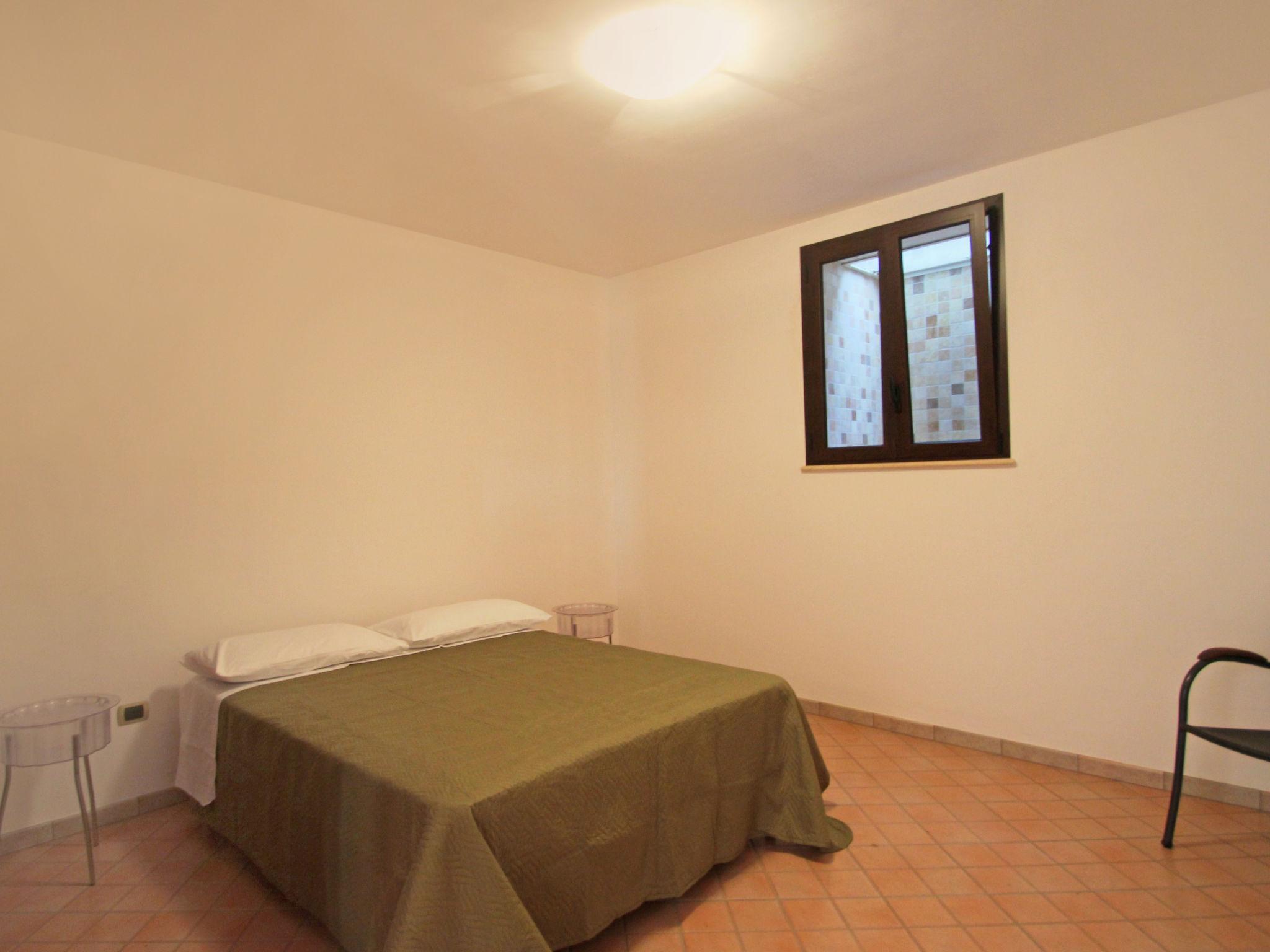 Photo 12 - 5 bedroom House in Torricella with garden and terrace