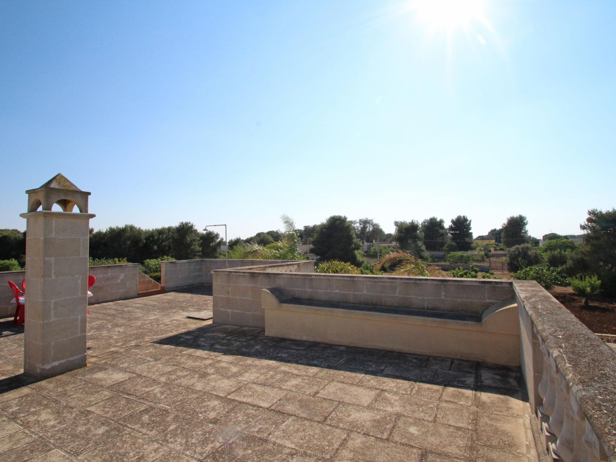 Photo 18 - Maison de 5 chambres à Torricella avec jardin et terrasse