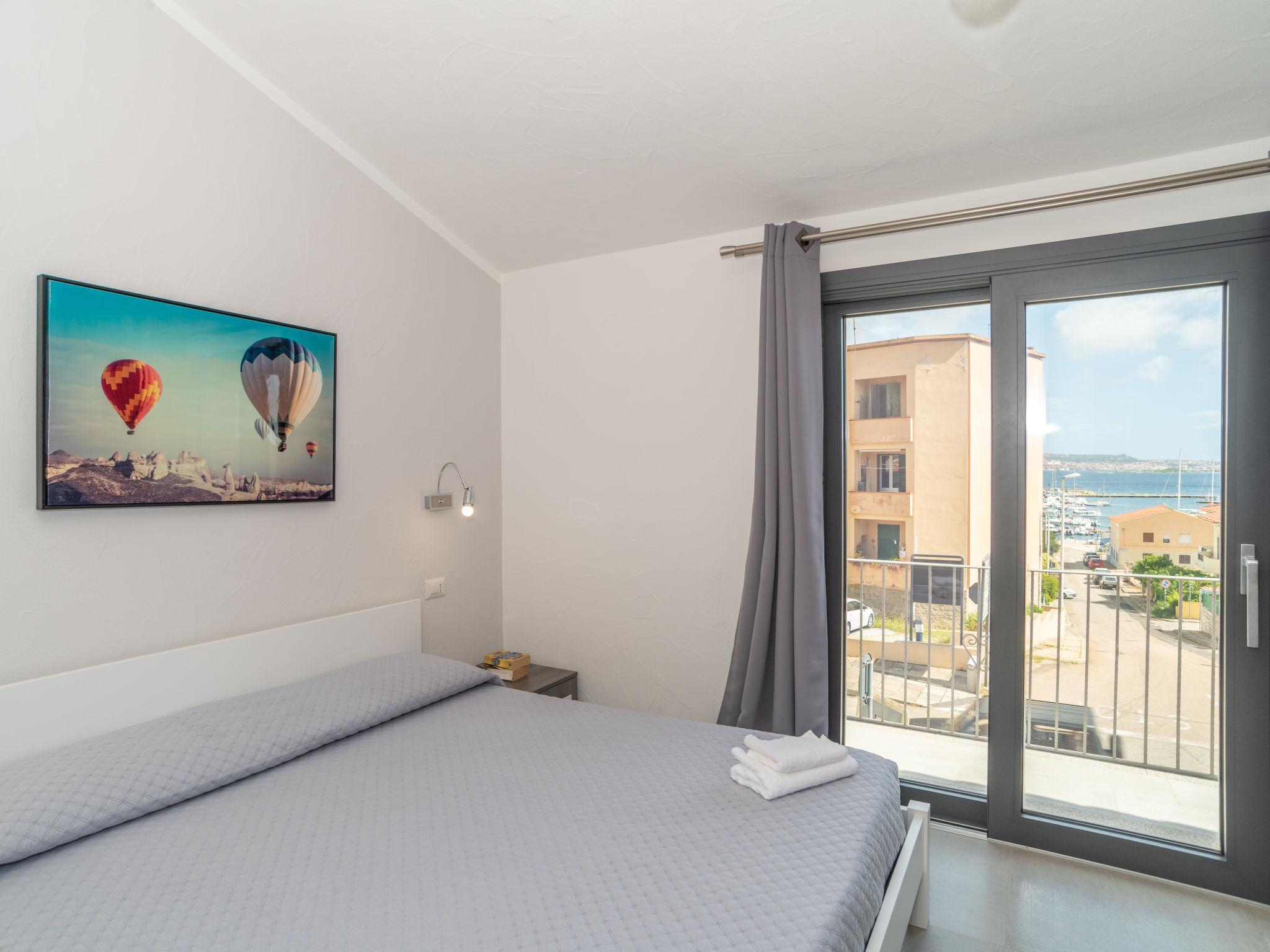 Foto 8 - Apartamento de 2 habitaciones en Palau con vistas al mar