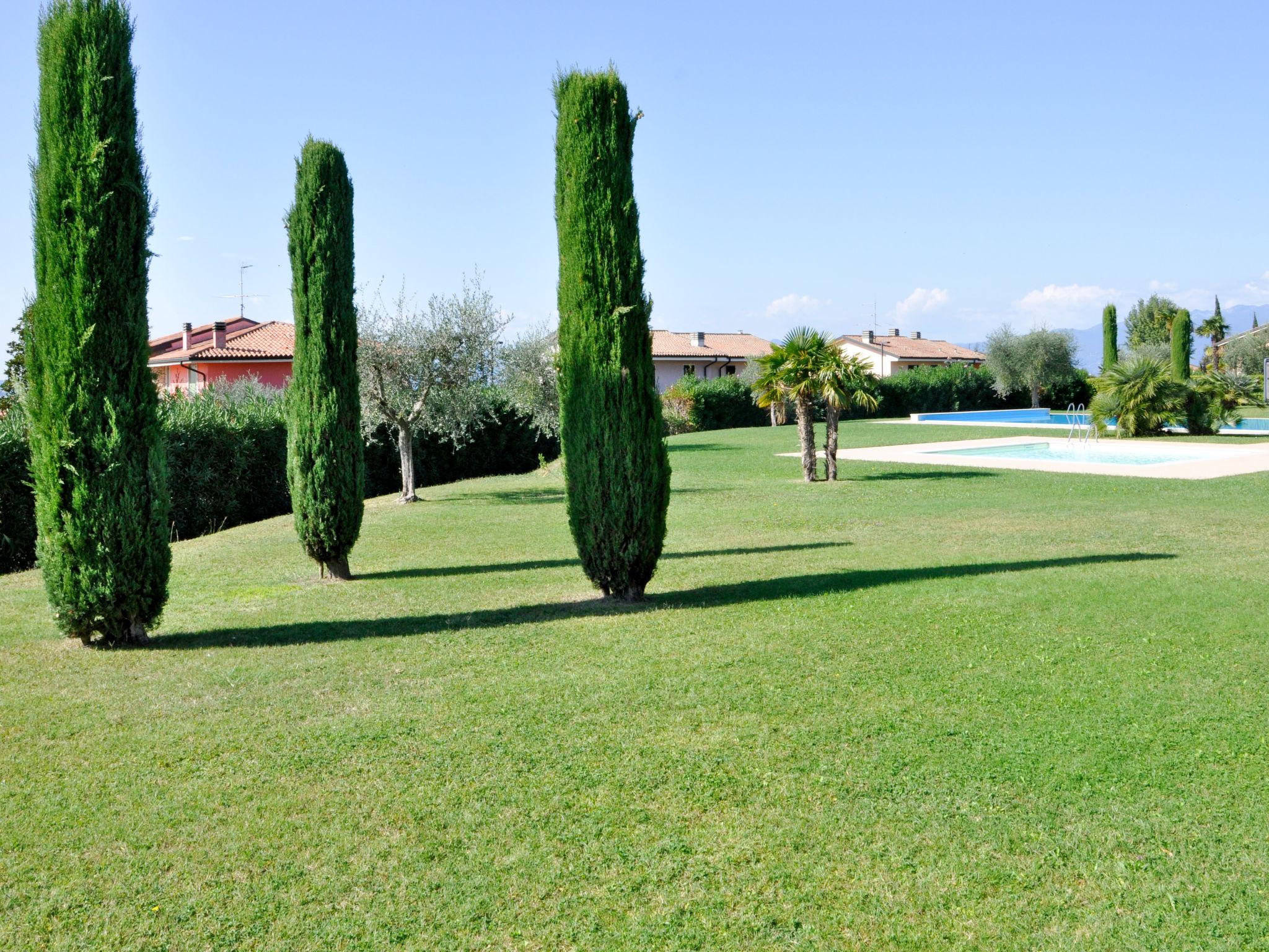 Foto 16 - Appartamento con 1 camera da letto a Lazise con piscina e giardino