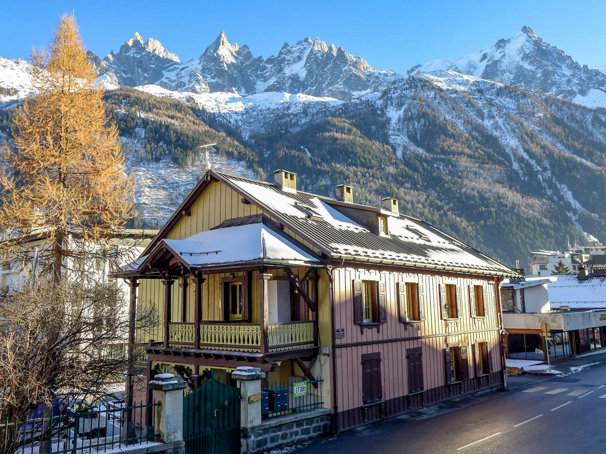 Foto 12 - Apartamento de 2 habitaciones en Chamonix-Mont-Blanc con bañera de hidromasaje y vistas a la montaña