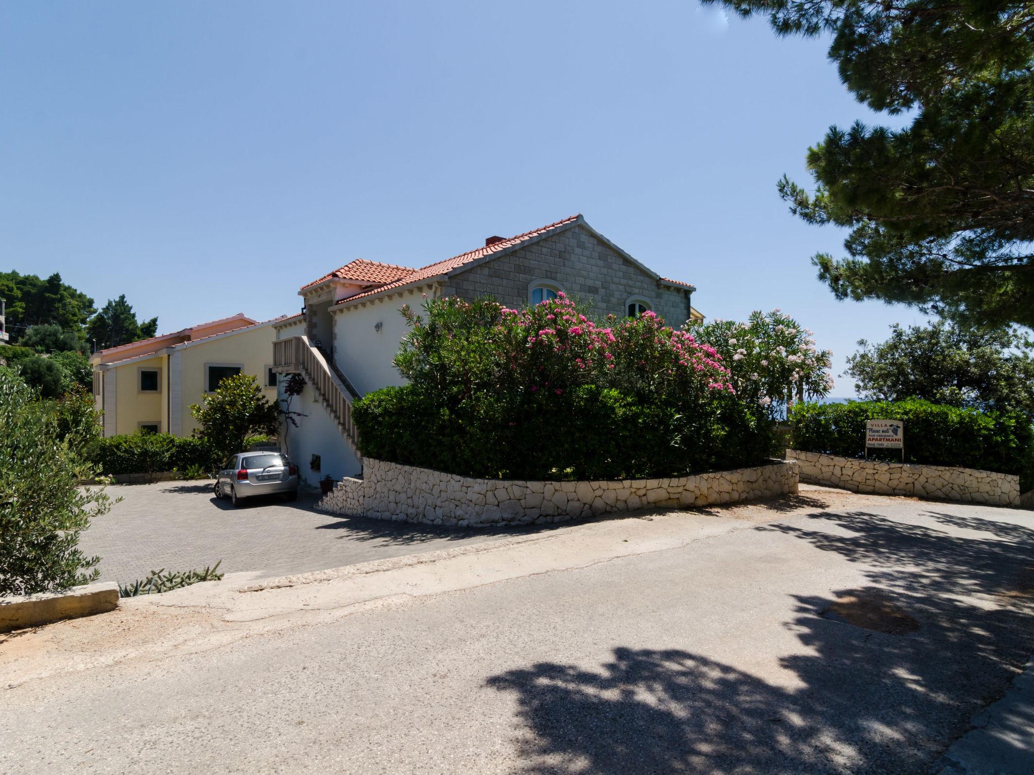 Foto 33 - Appartamento con 3 camere da letto a Orebić con giardino e terrazza