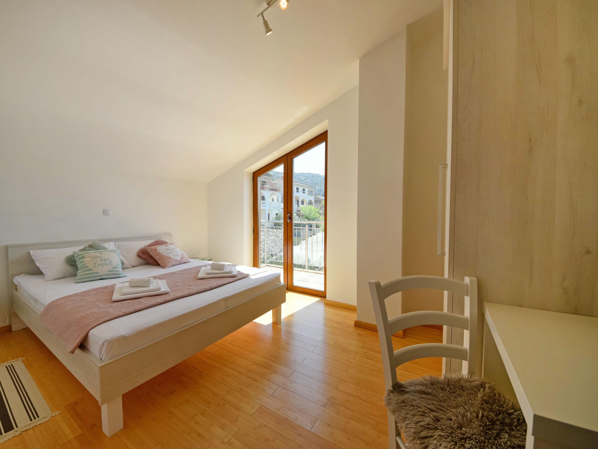 Foto 5 - Apartment mit 1 Schlafzimmer in Senj mit blick aufs meer