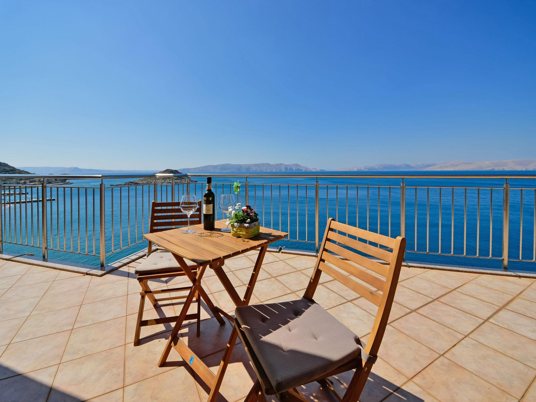 Foto 7 - Apartamento de 1 quarto em Senj com vistas do mar