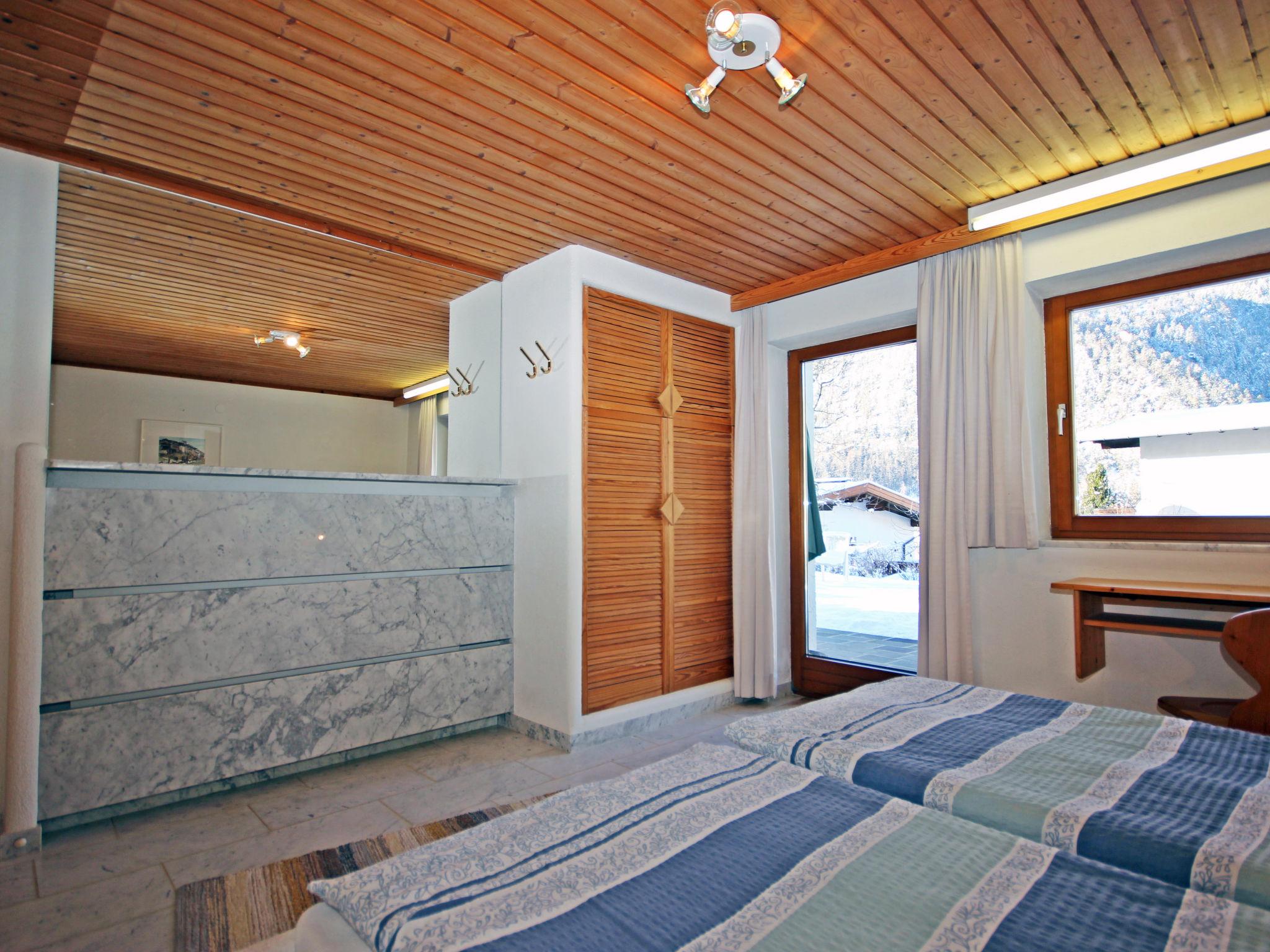 Foto 8 - Appartamento con 3 camere da letto a Ried im Oberinntal con giardino e vista sulle montagne