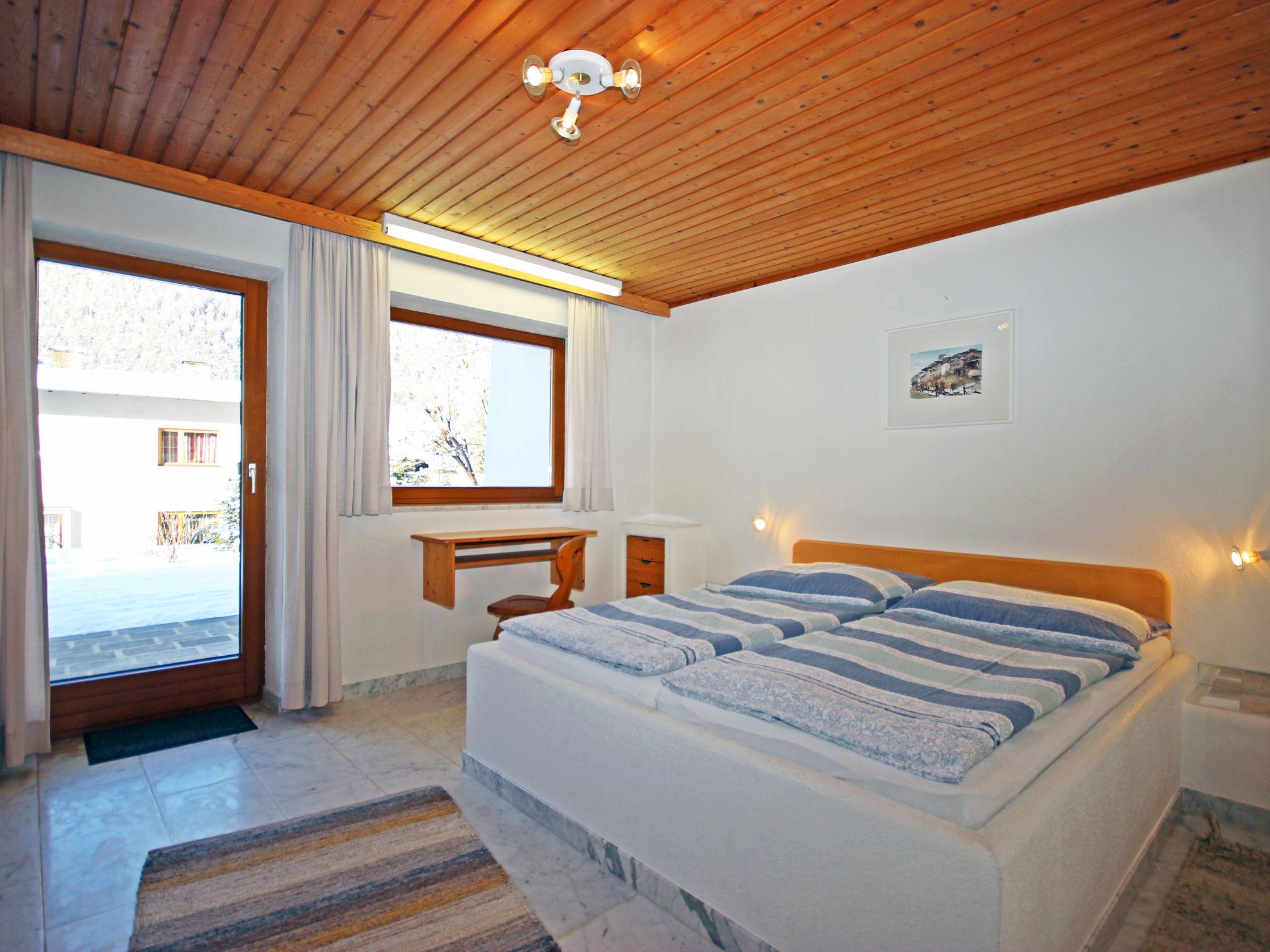 Foto 4 - Appartamento con 3 camere da letto a Ried im Oberinntal con giardino e vista sulle montagne