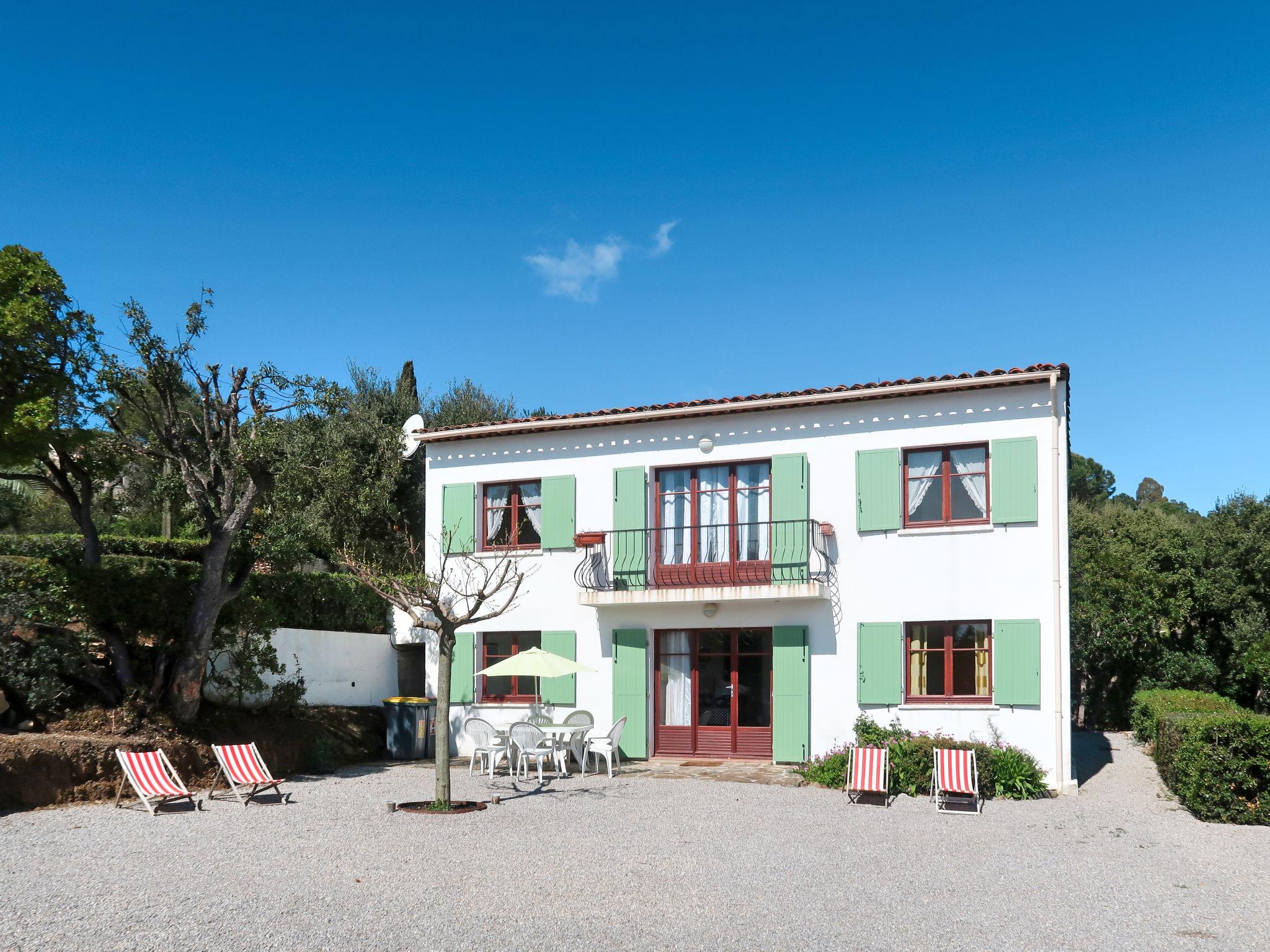 Foto 17 - Appartamento con 3 camere da letto a La Croix-Valmer con terrazza e vista mare