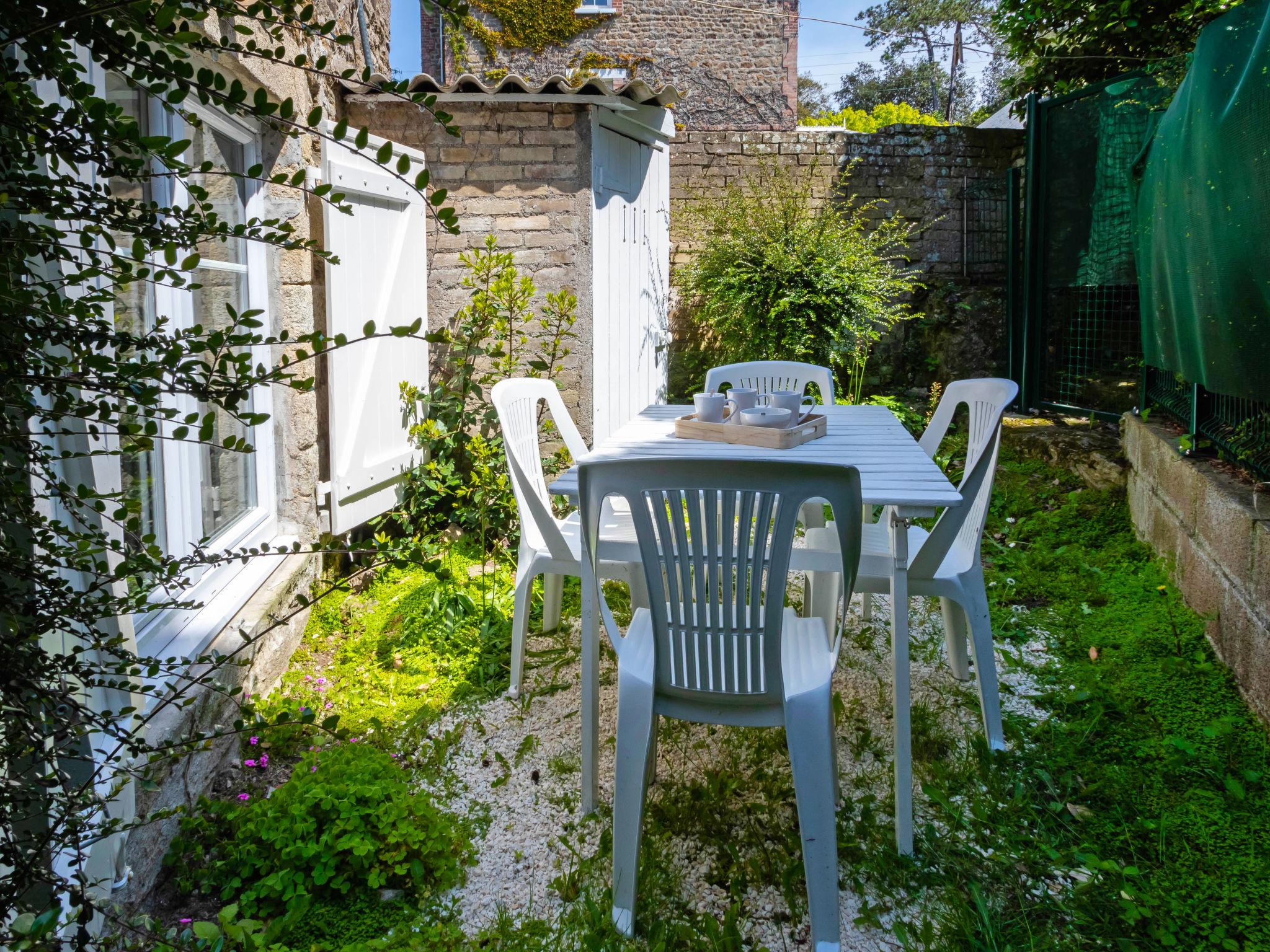 Photo 4 - Maison de 2 chambres à Saint-Malo avec jardin et vues à la mer