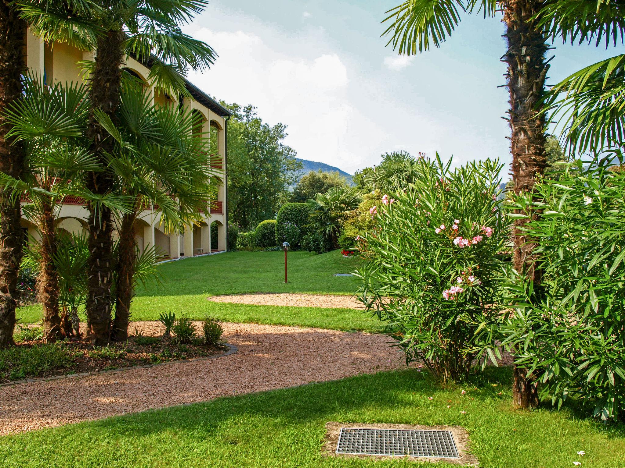 Photo 16 - Apartment in Caslano with garden and mountain view