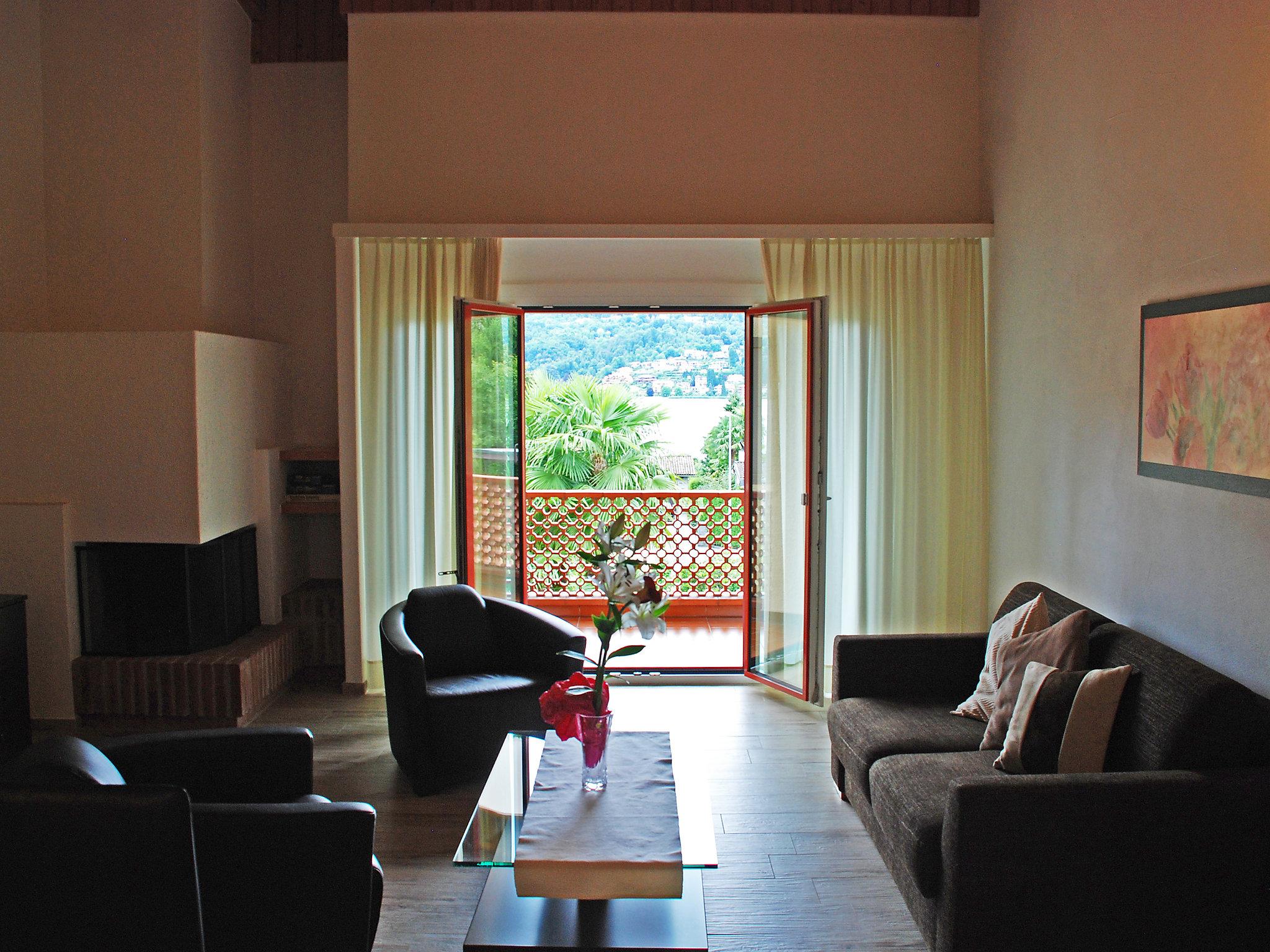 Foto 4 - Apartamento de 1 habitación en Caslano con jardín y vistas a la montaña