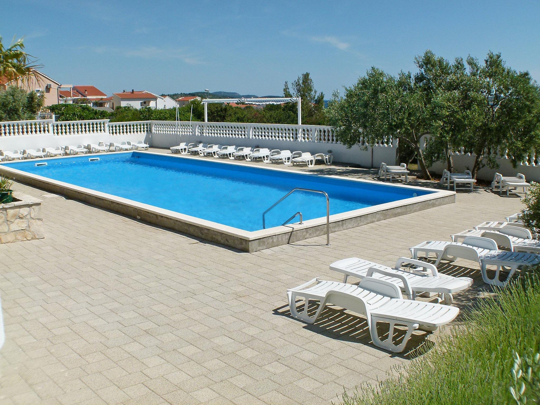 Foto 19 - Apartamento de 3 quartos em Vodice com piscina e vistas do mar