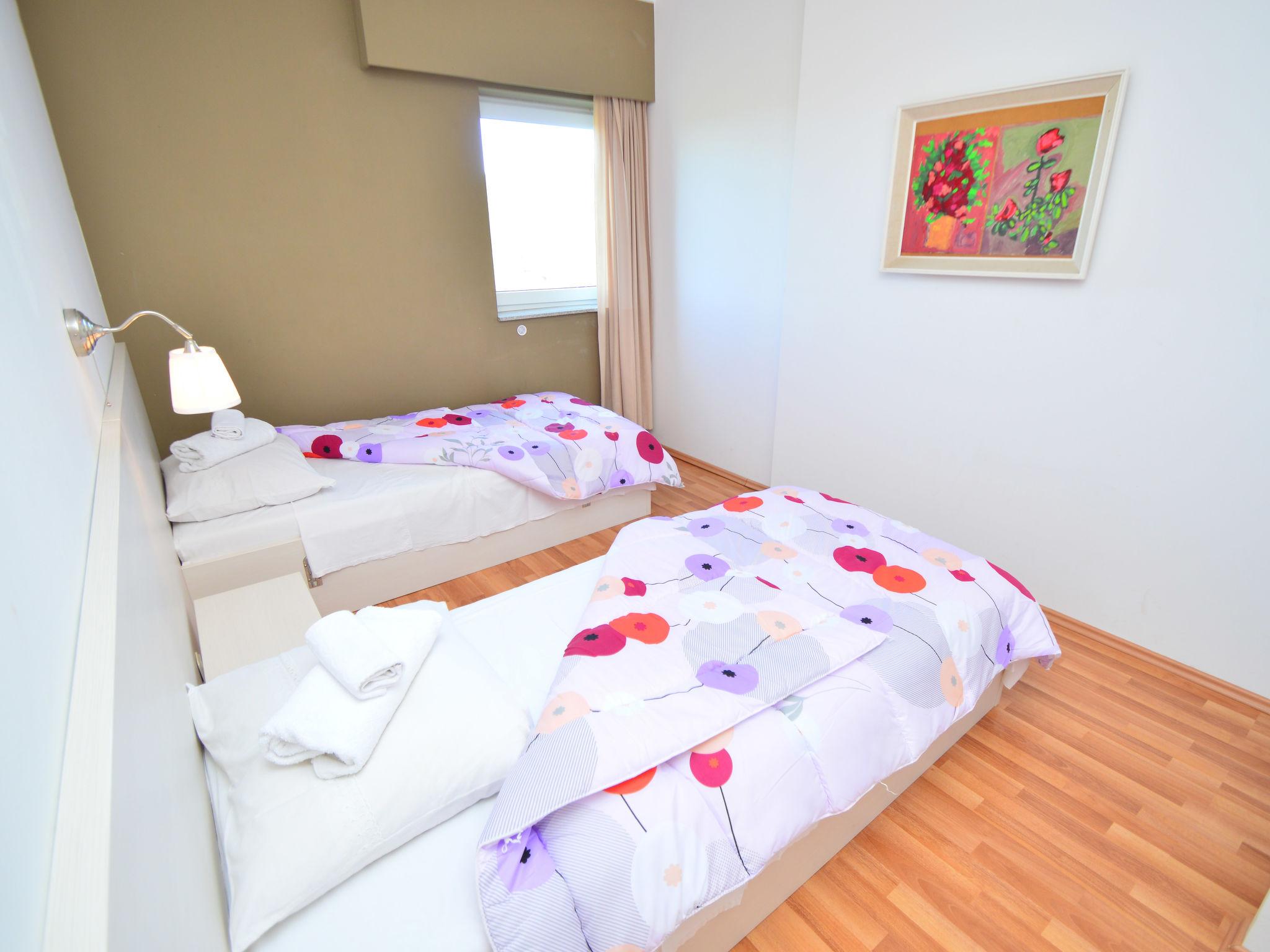 Foto 10 - Apartamento de 5 quartos em Vodice com piscina e jardim