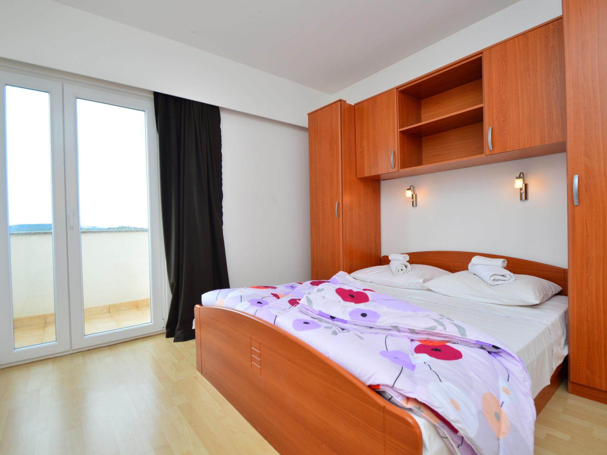 Foto 7 - Apartamento de 5 quartos em Vodice com piscina e vistas do mar