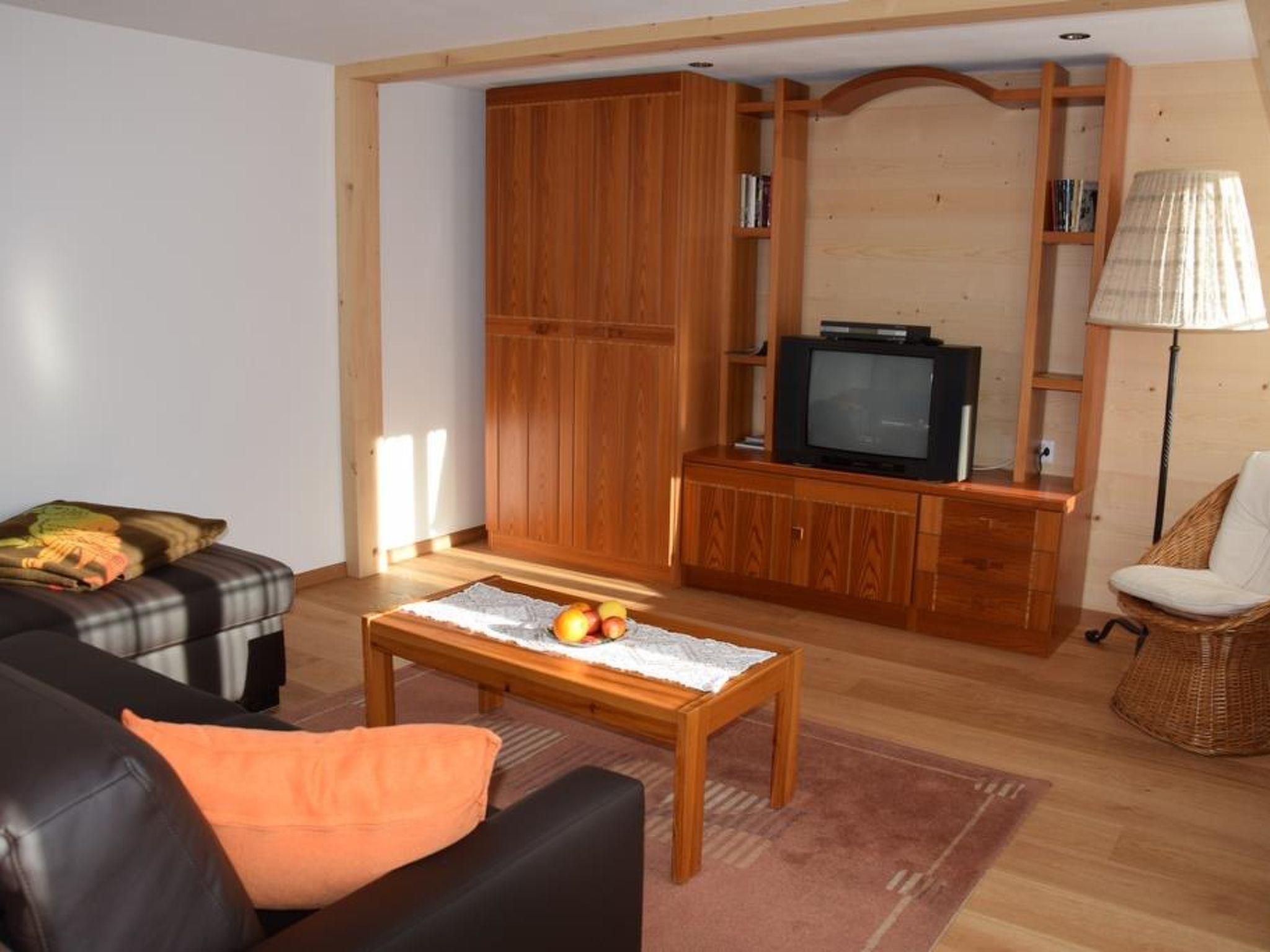 Foto 4 - Apartment mit 2 Schlafzimmern in Lenk