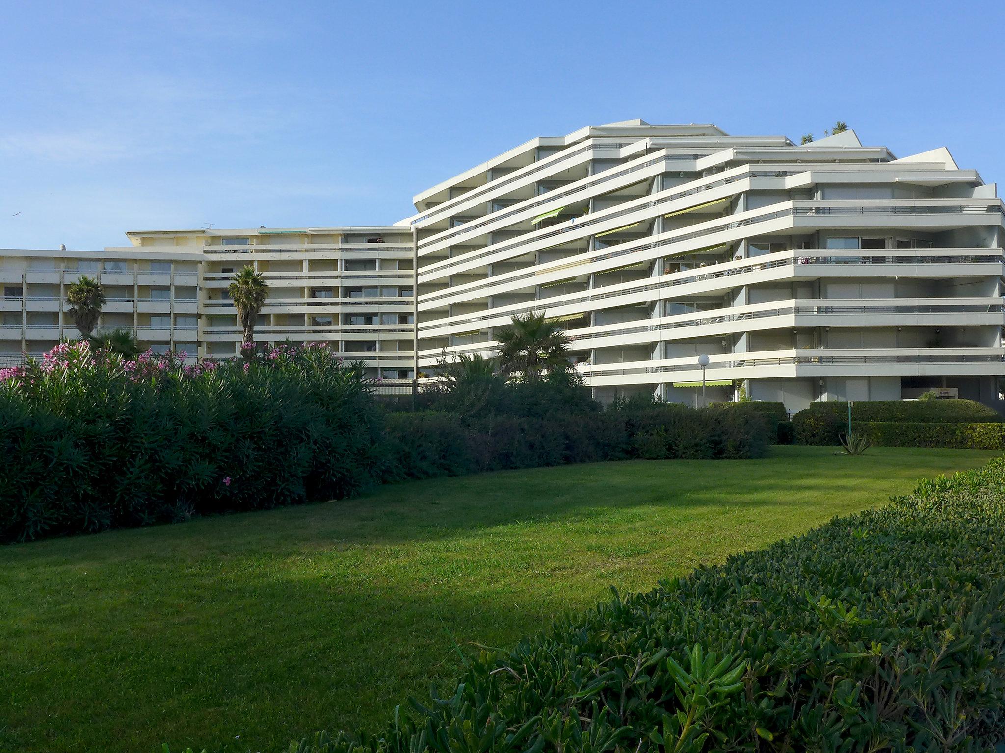 Foto 21 - Appartamento con 2 camere da letto a Canet-en-Roussillon con giardino e vista mare