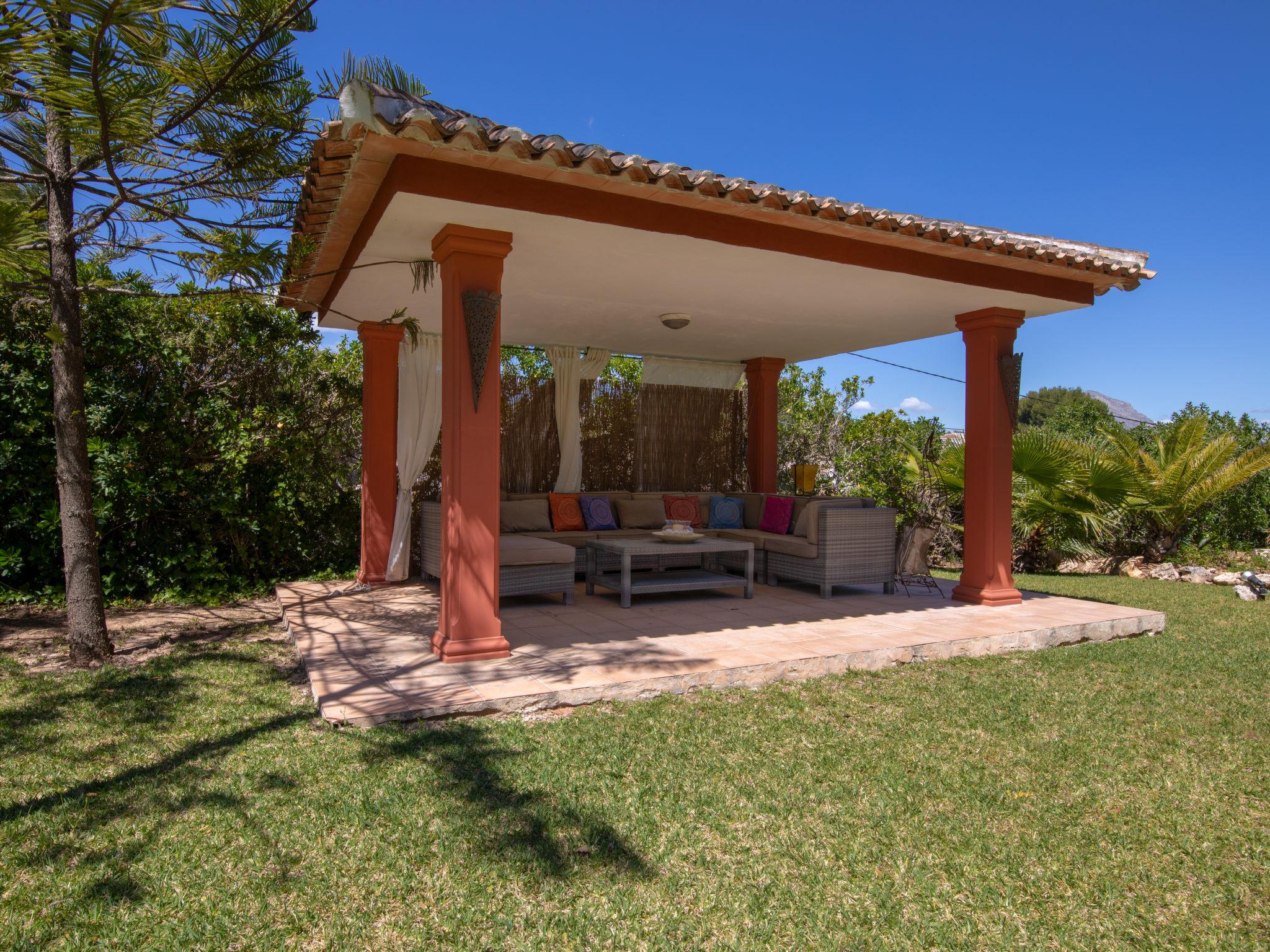 Foto 3 - Casa con 4 camere da letto a Jávea con piscina privata e giardino