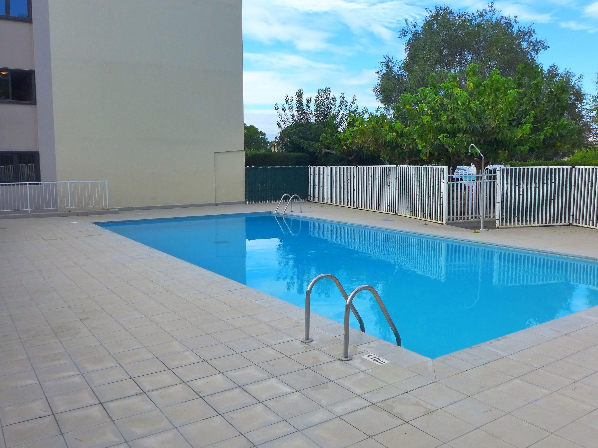 Foto 5 - Appartamento a Canet-en-Roussillon con piscina e giardino