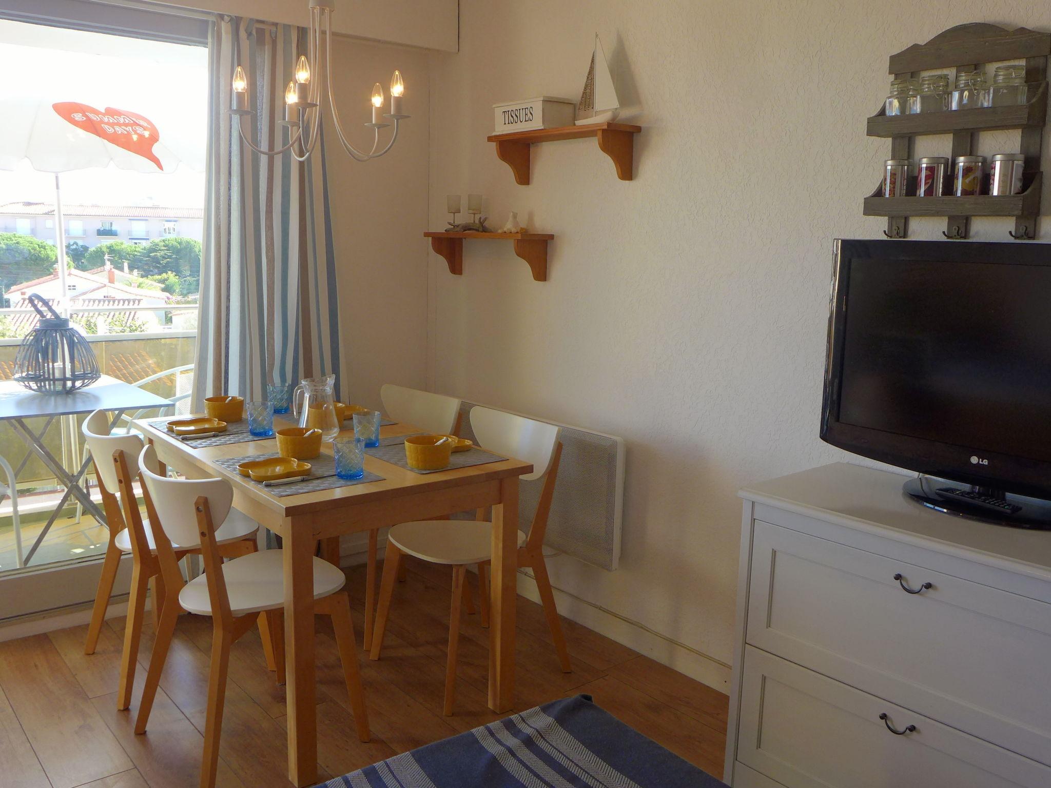 Foto 7 - Apartamento em Canet-en-Roussillon com piscina e jardim