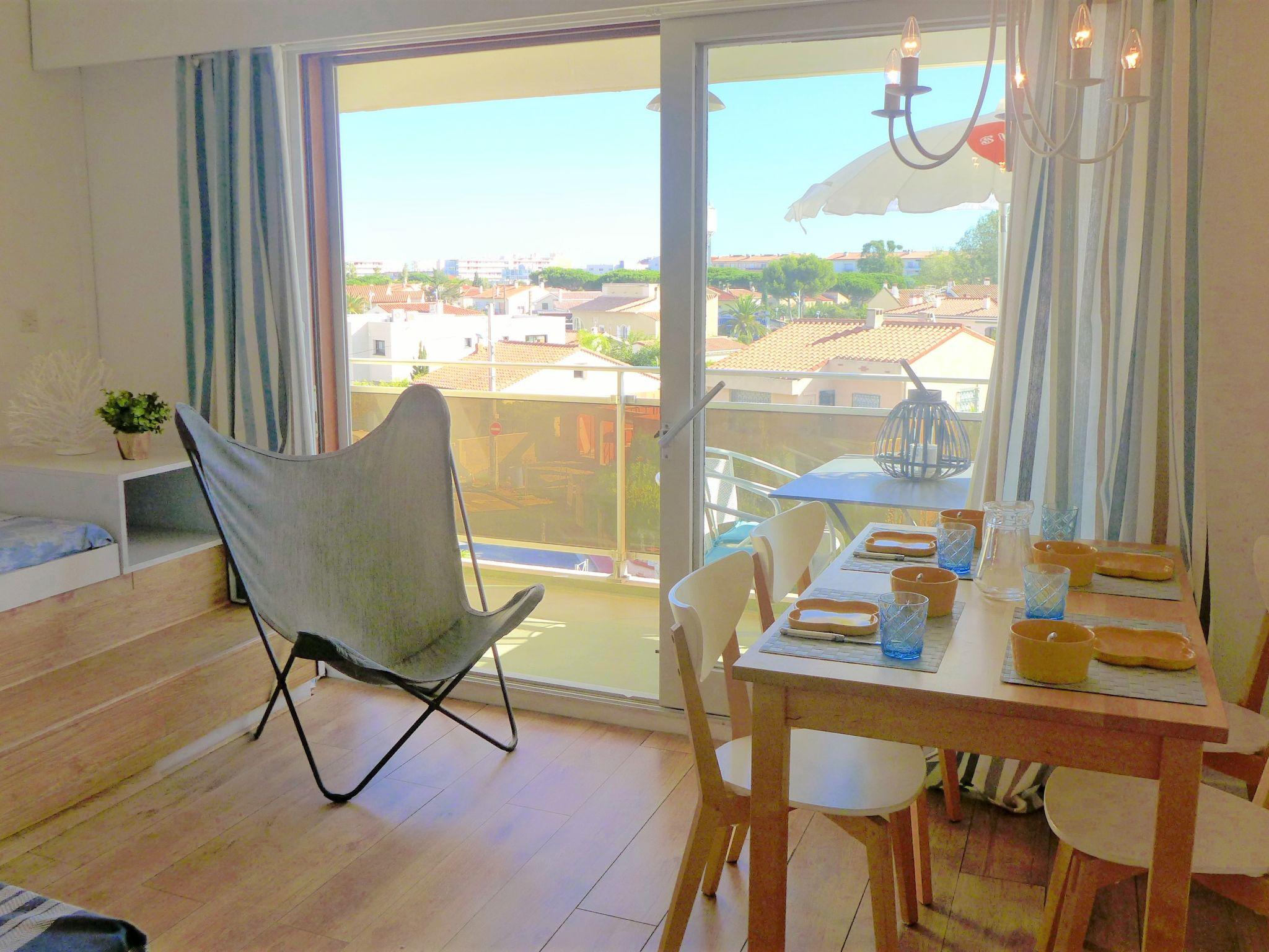 Foto 9 - Apartamento en Canet-en-Roussillon con piscina y vistas al mar