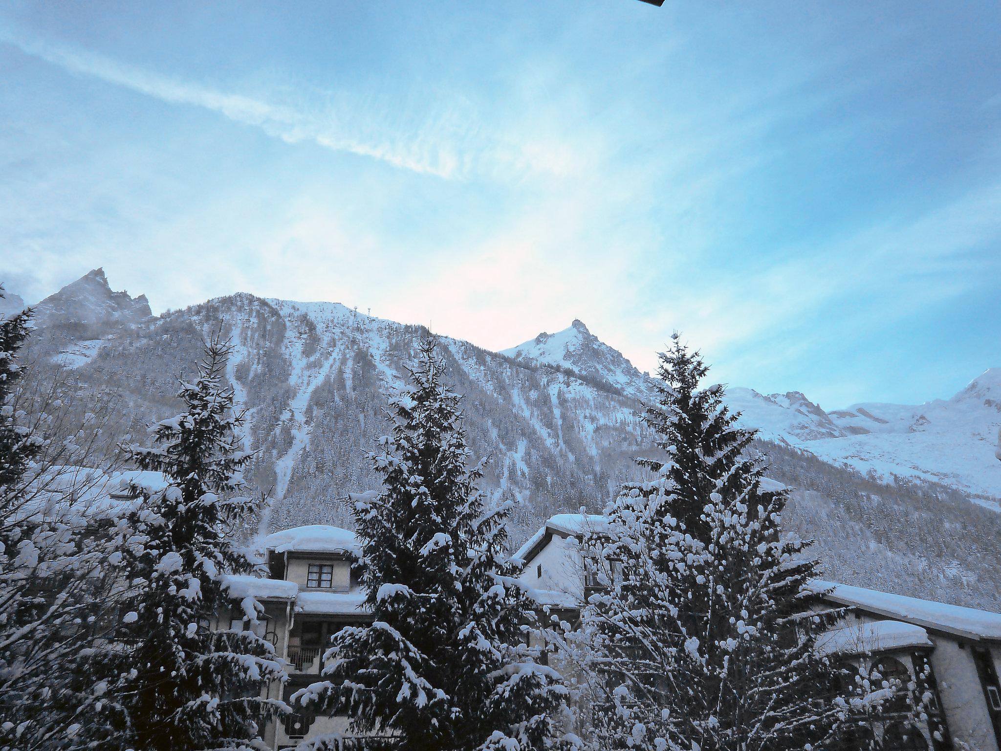 Foto 10 - Apartment in Chamonix-Mont-Blanc mit blick auf die berge