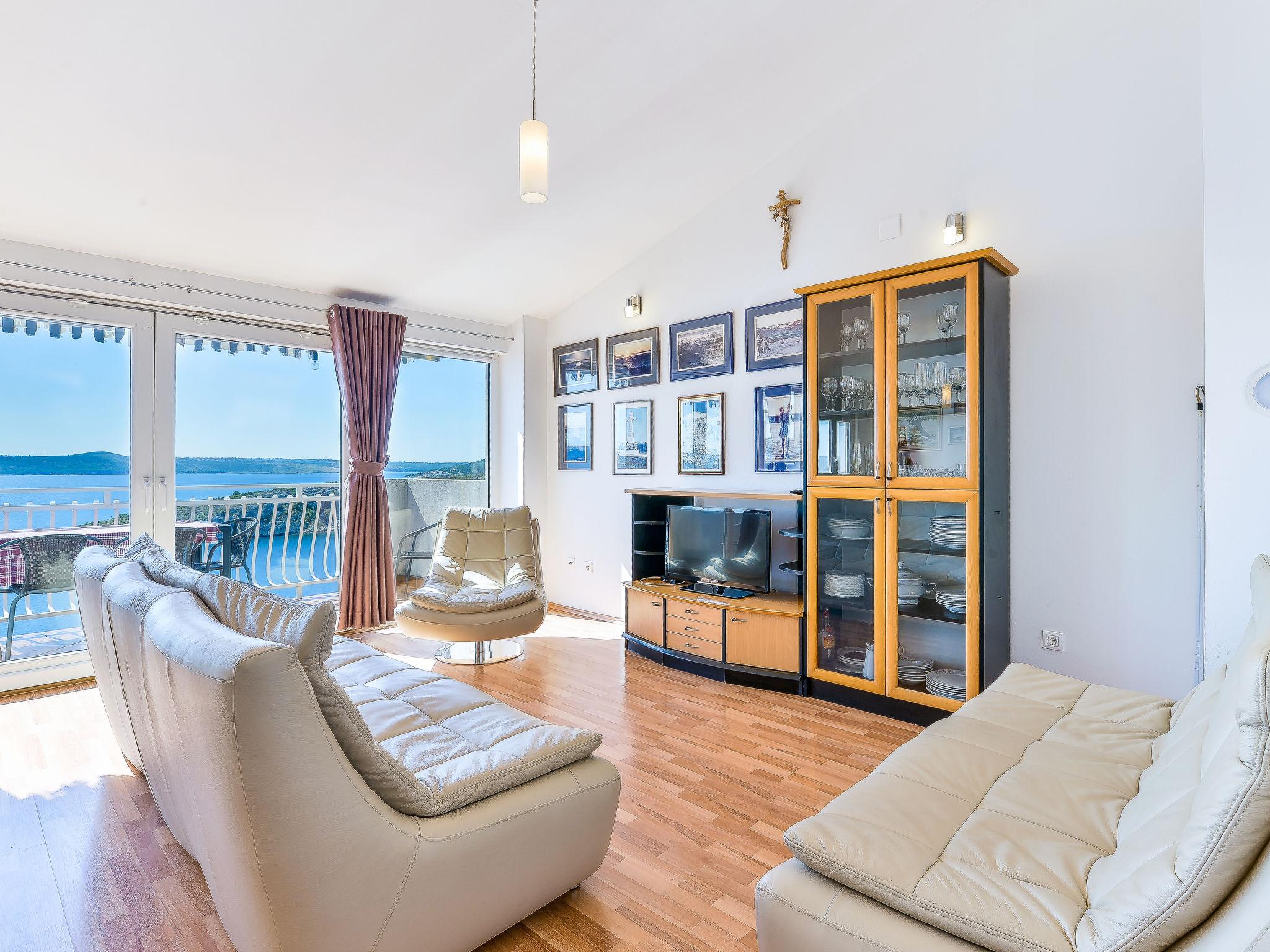 Foto 7 - Apartamento de 3 habitaciones en Jasenice con vistas al mar