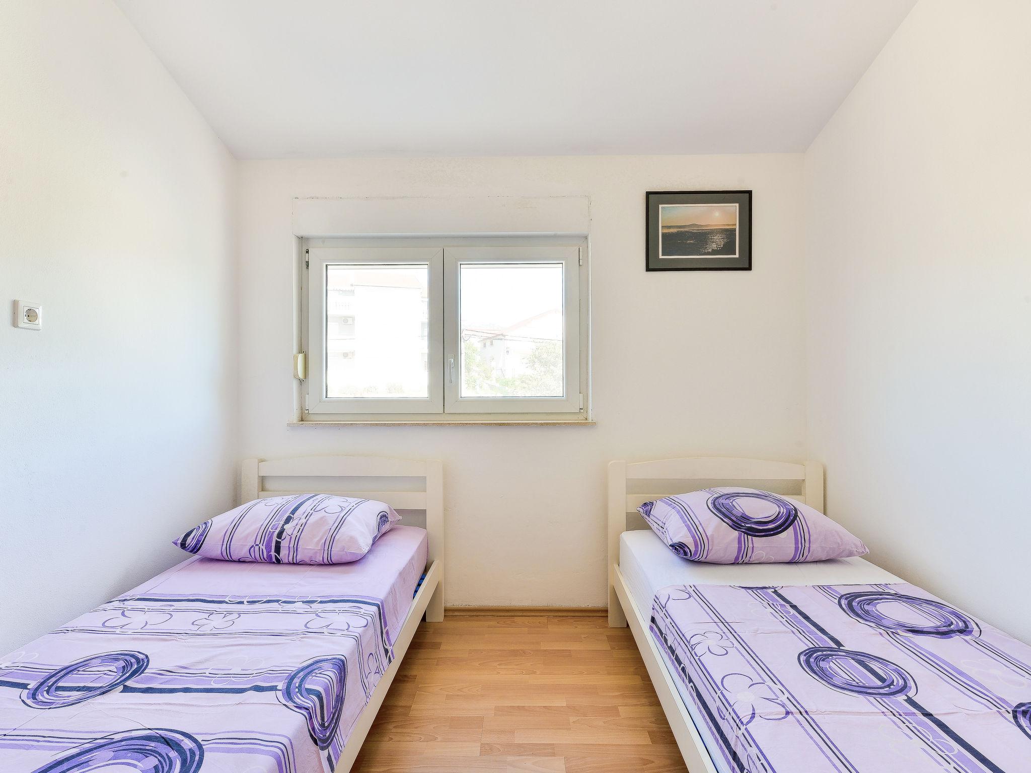 Foto 11 - Apartment mit 3 Schlafzimmern in Jasenice mit blick aufs meer