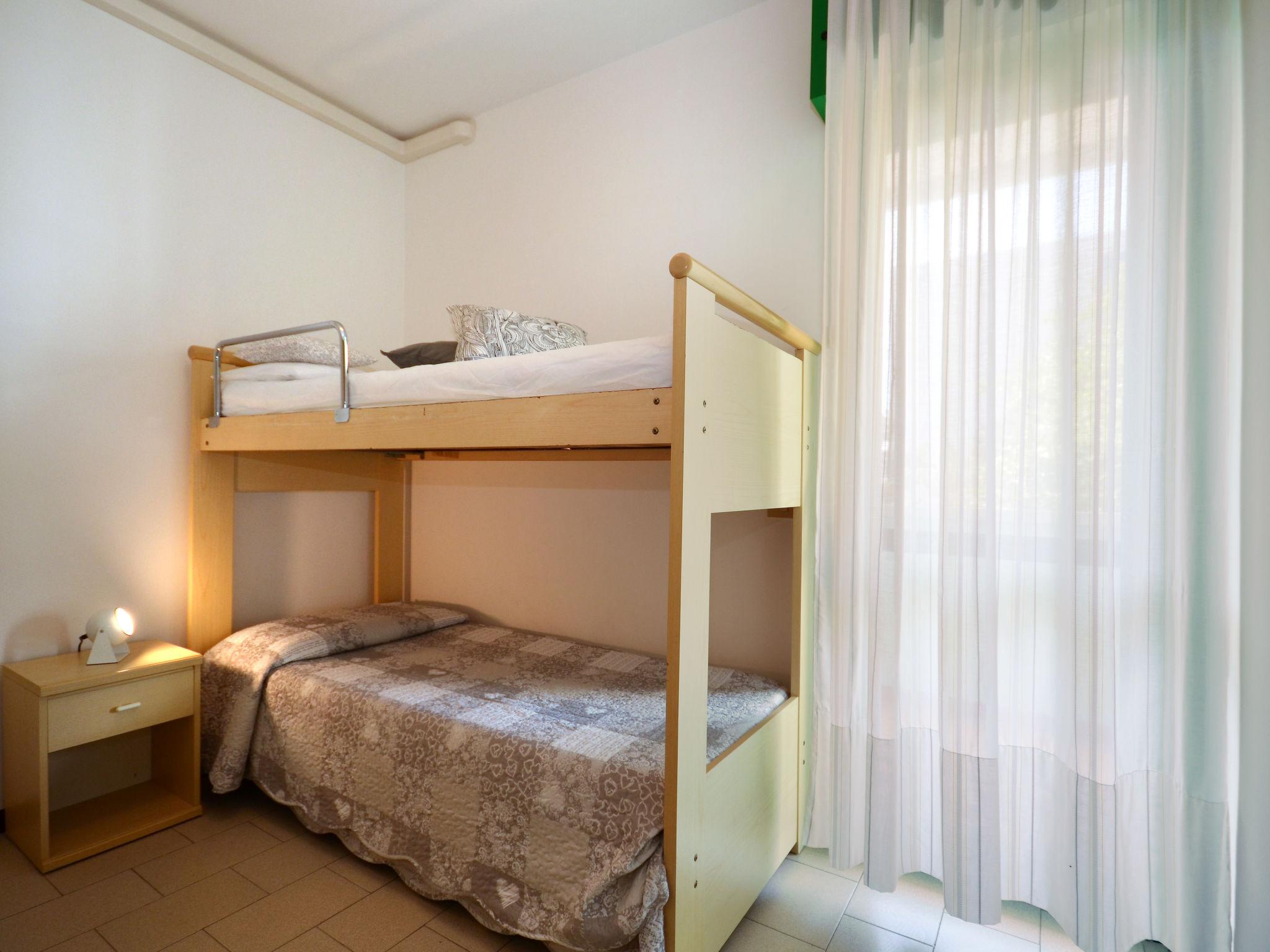 Foto 8 - Appartamento con 2 camere da letto a San Michele al Tagliamento con piscina e vista mare