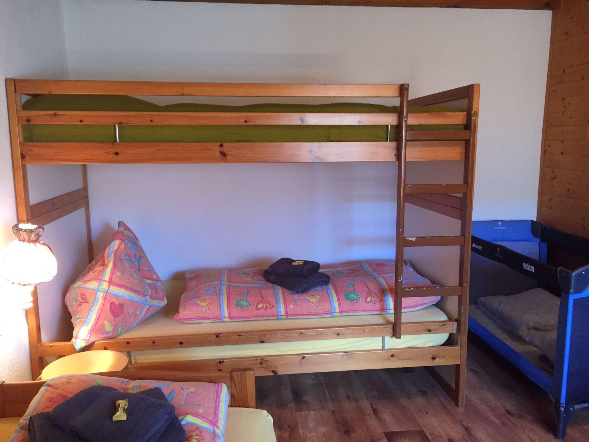 Foto 17 - Haus mit 2 Schlafzimmern in Cugnasco-Gerra mit garten