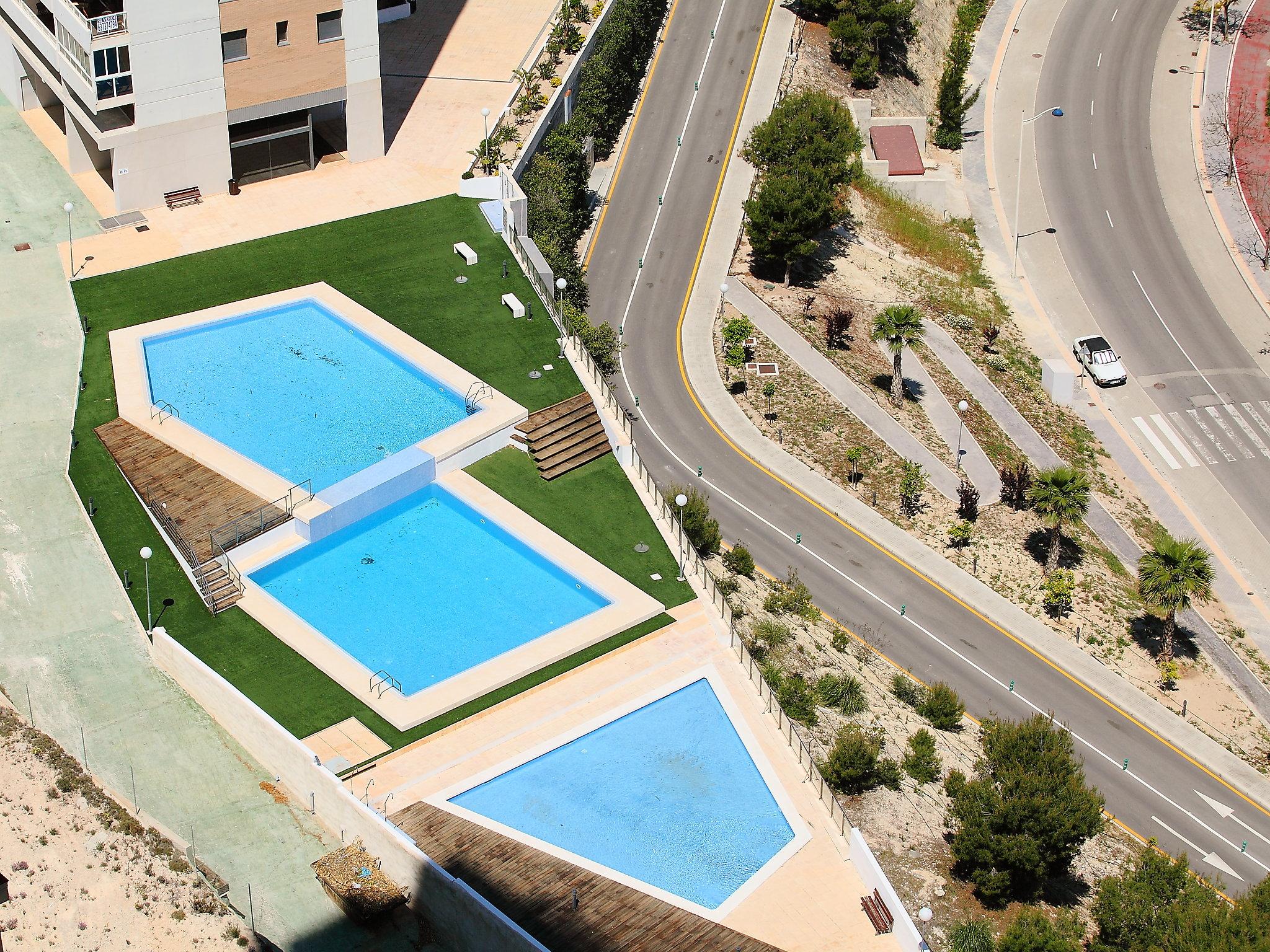 Foto 5 - Apartamento de 2 habitaciones en Benidorm con piscina y vistas al mar