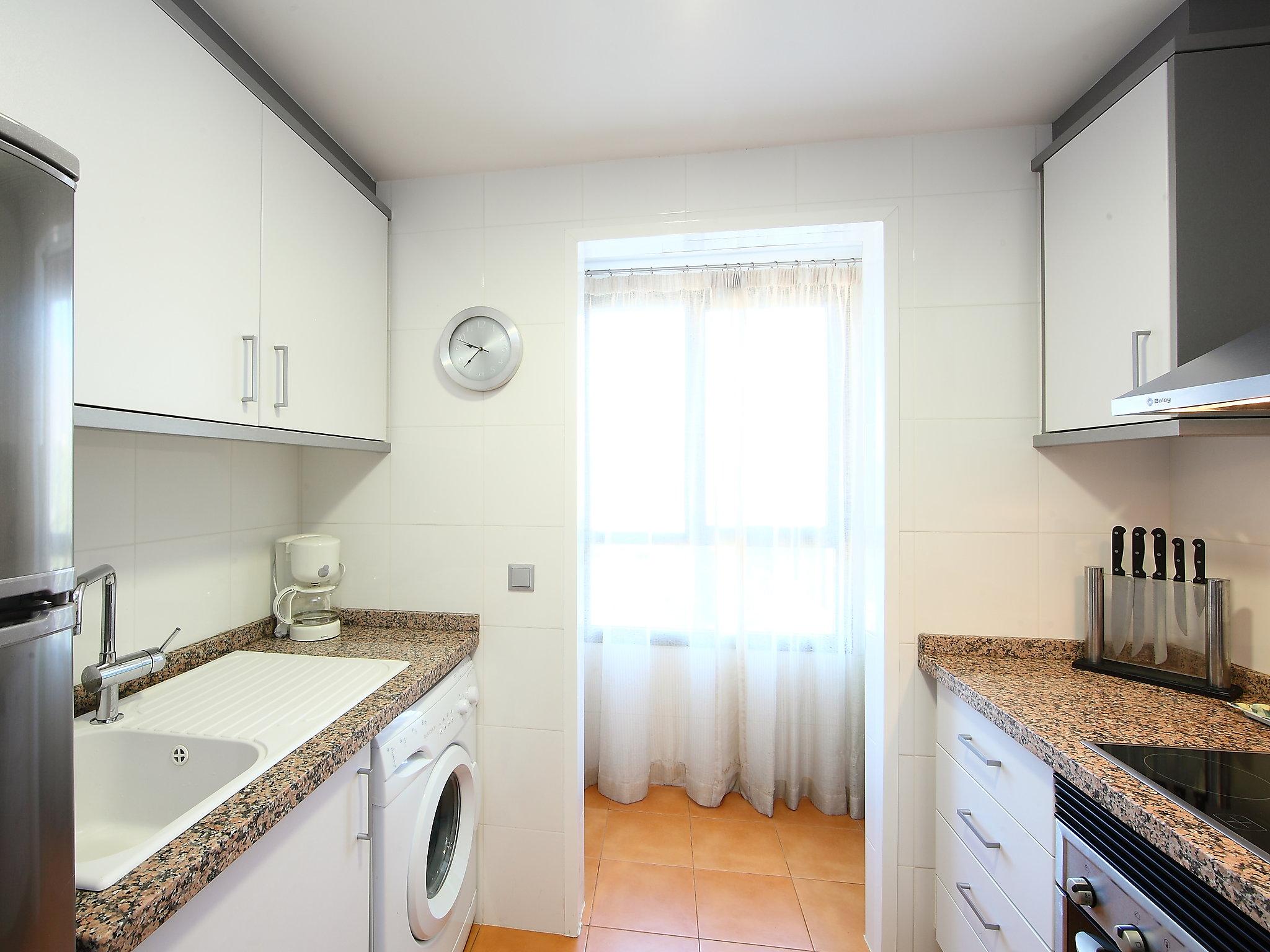 Foto 3 - Appartamento con 2 camere da letto a Benidorm con piscina e vista mare