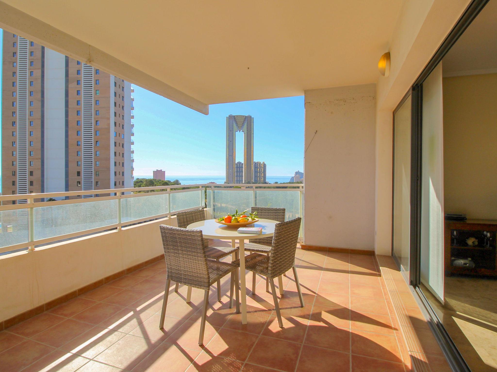 Photo 15 - 2 bedroom Apartment in Benidorm with swimming pool and sea view