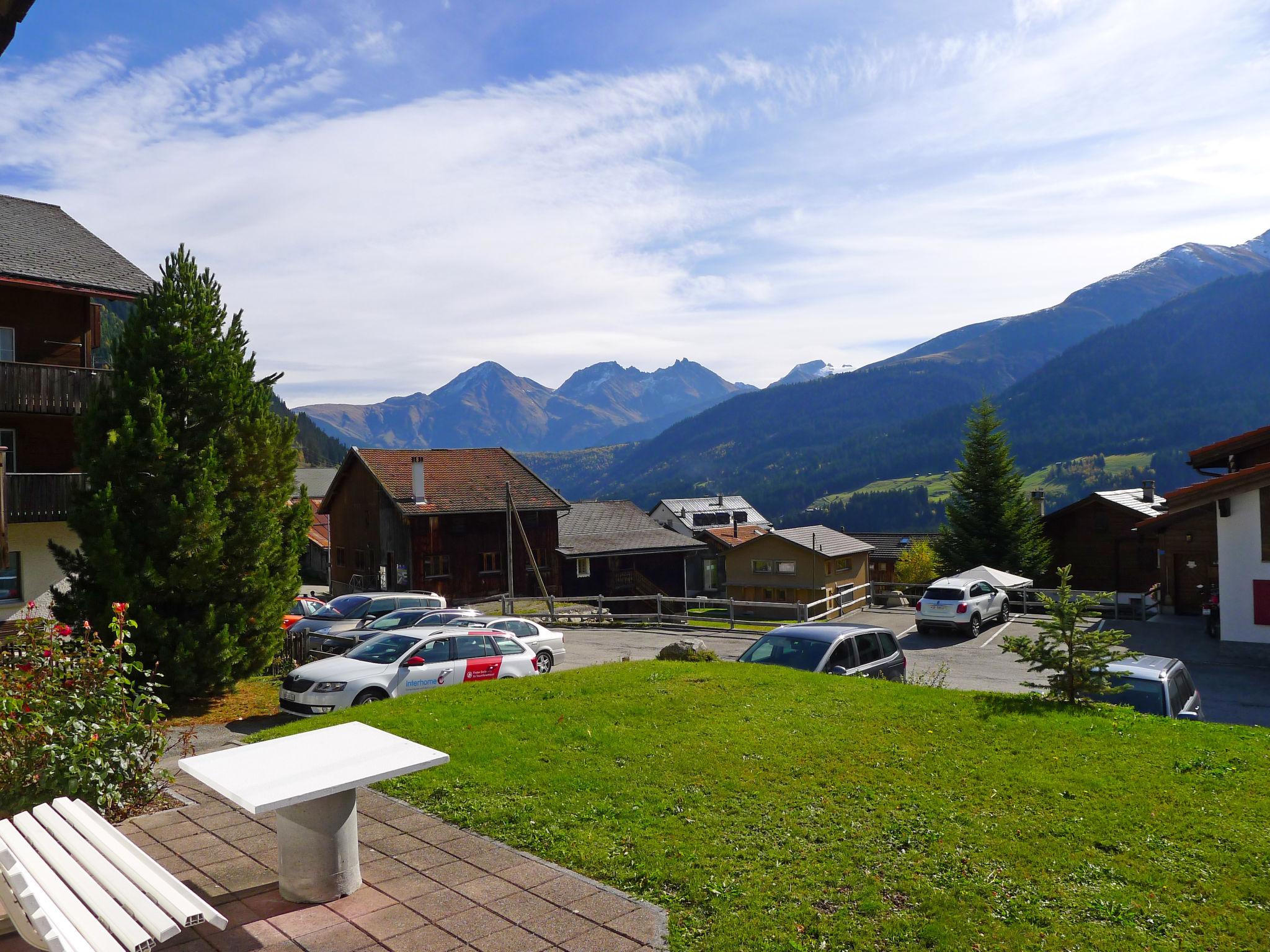 Photo 17 - Appartement de 2 chambres à Tujetsch avec jardin et vues sur la montagne