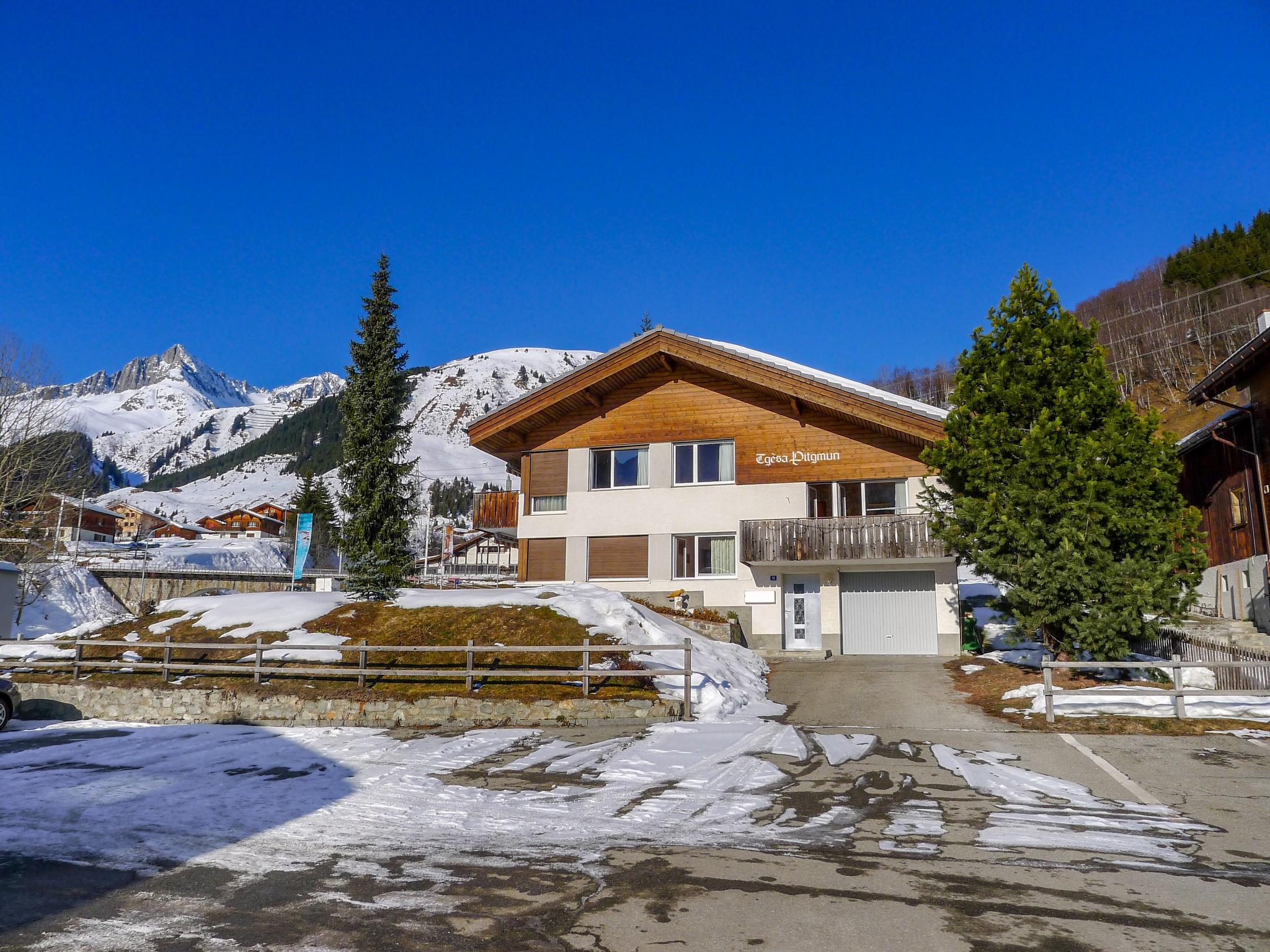 Photo 18 - Appartement de 2 chambres à Tujetsch avec jardin et vues sur la montagne