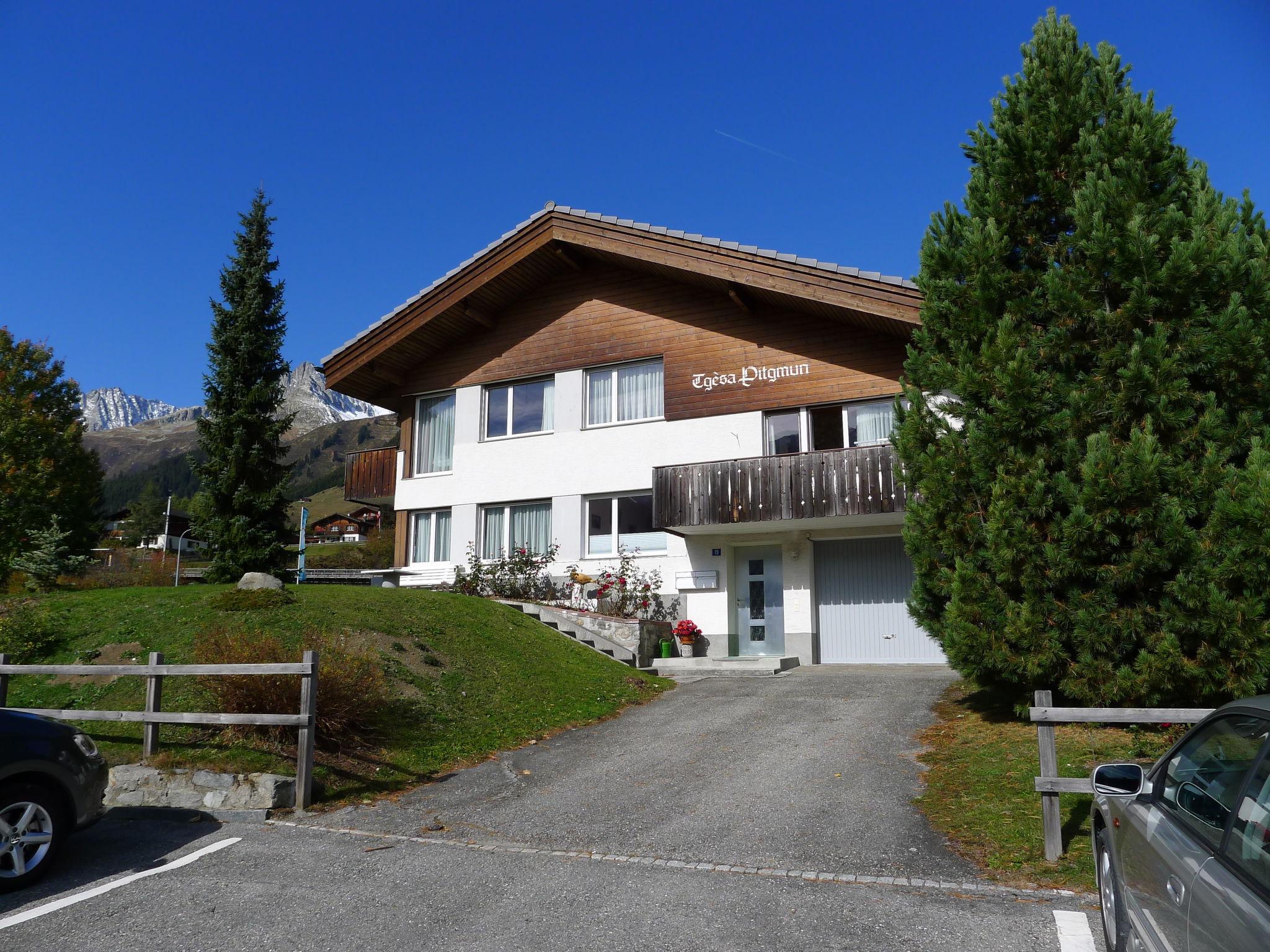 Photo 14 - 2 bedroom Apartment in Tujetsch with garden and mountain view