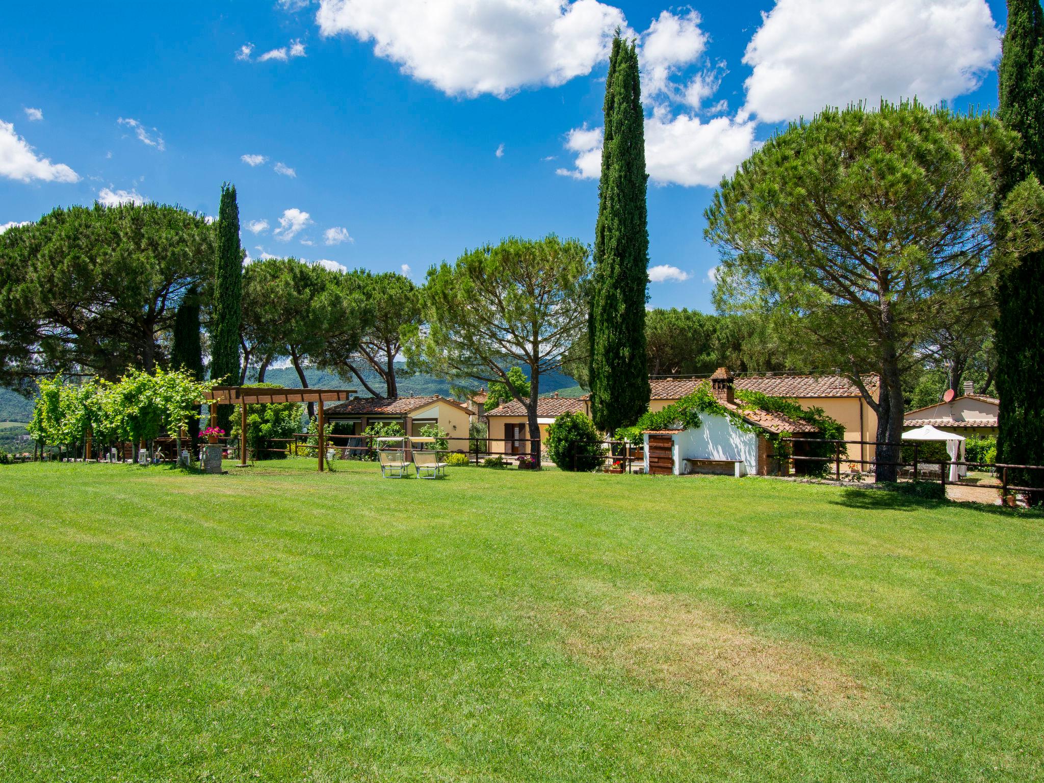 Photo 25 - Maison de 2 chambres à Bucine avec piscine et jardin