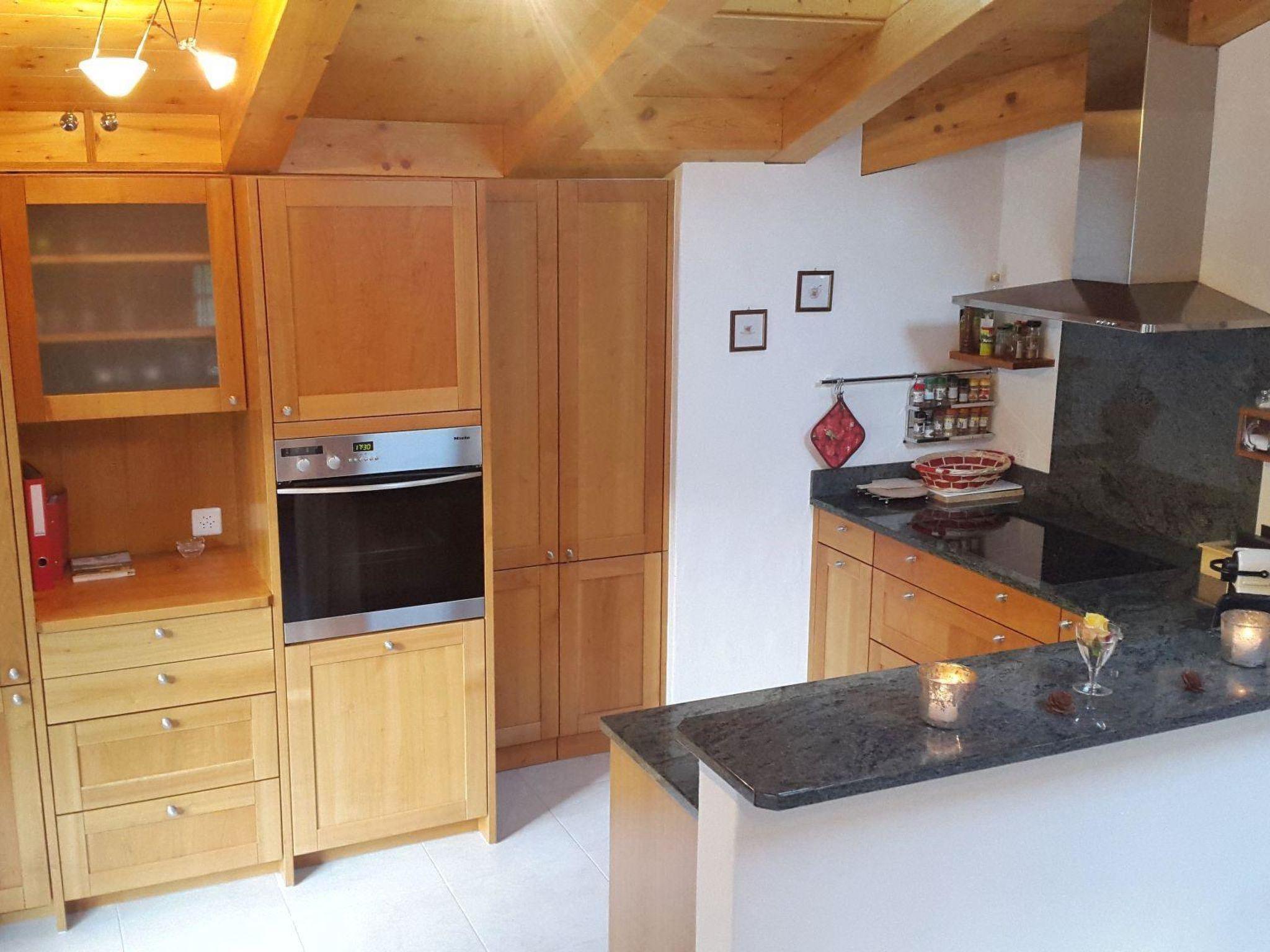 Photo 14 - 2 bedroom Apartment in Saanen