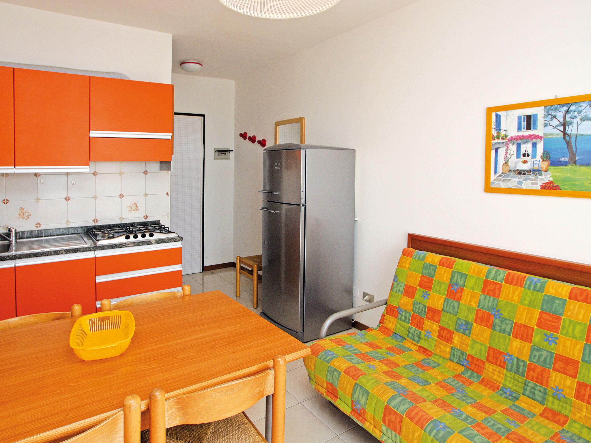 Foto 6 - Apartamento de 2 habitaciones en San Michele al Tagliamento con piscina y vistas al mar