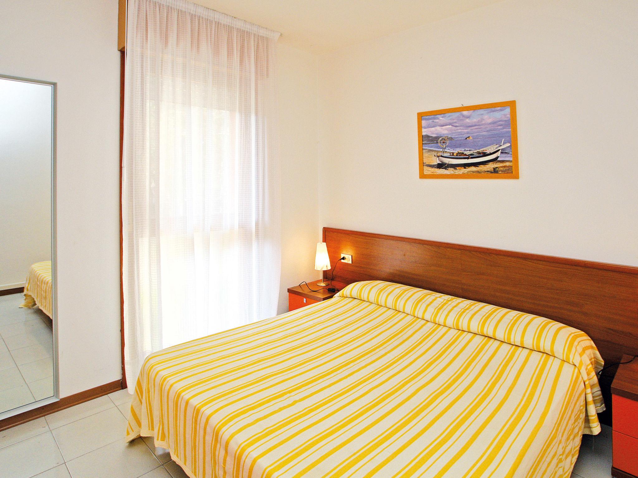 Photo 8 - 2 bedroom Apartment in San Michele al Tagliamento with swimming pool and sea view