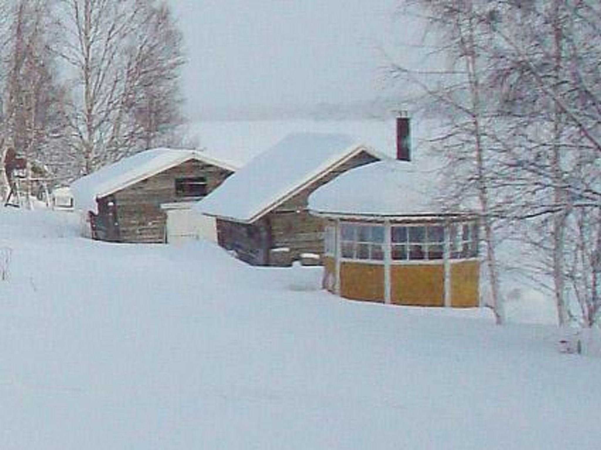 Foto 3 - Casa de 1 quarto em Pello com sauna e vista para a montanha