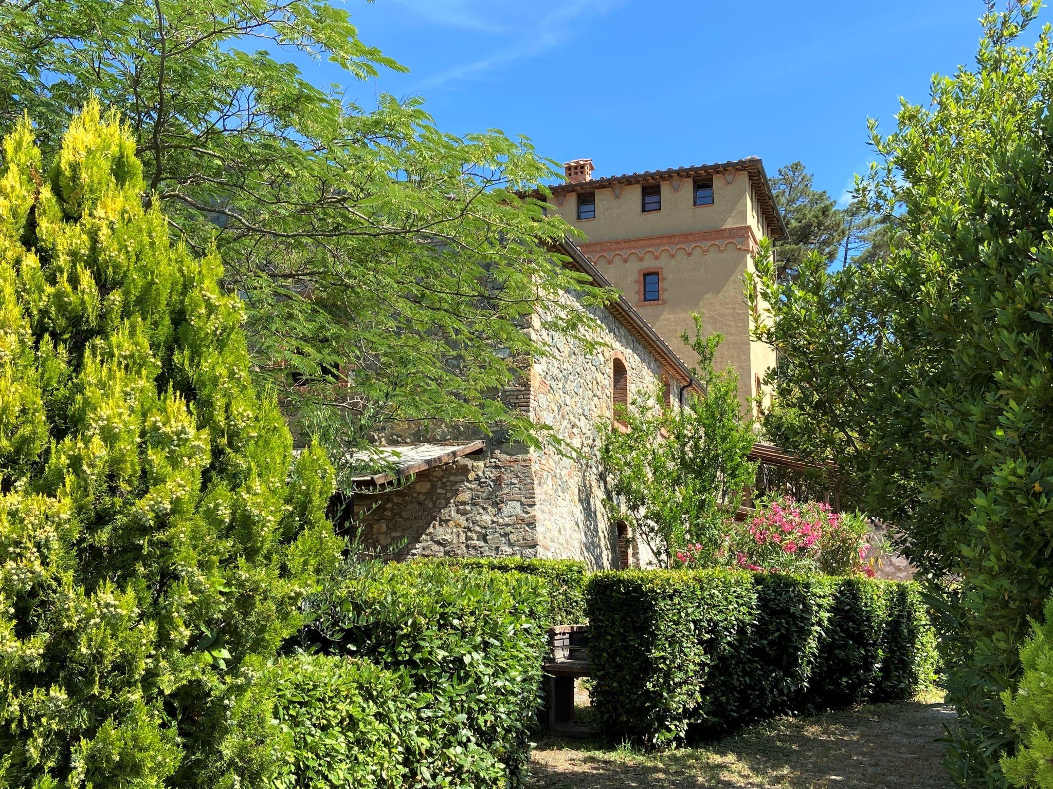 Foto 3 - Apartamento de 2 quartos em Riparbella com piscina e jardim