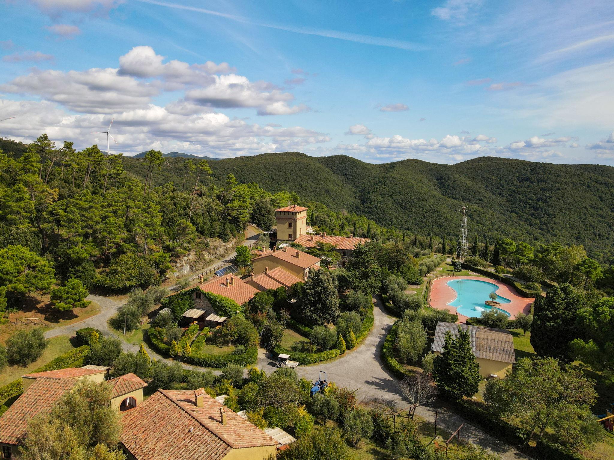 Foto 1 - Appartamento con 2 camere da letto a Riparbella con piscina e giardino