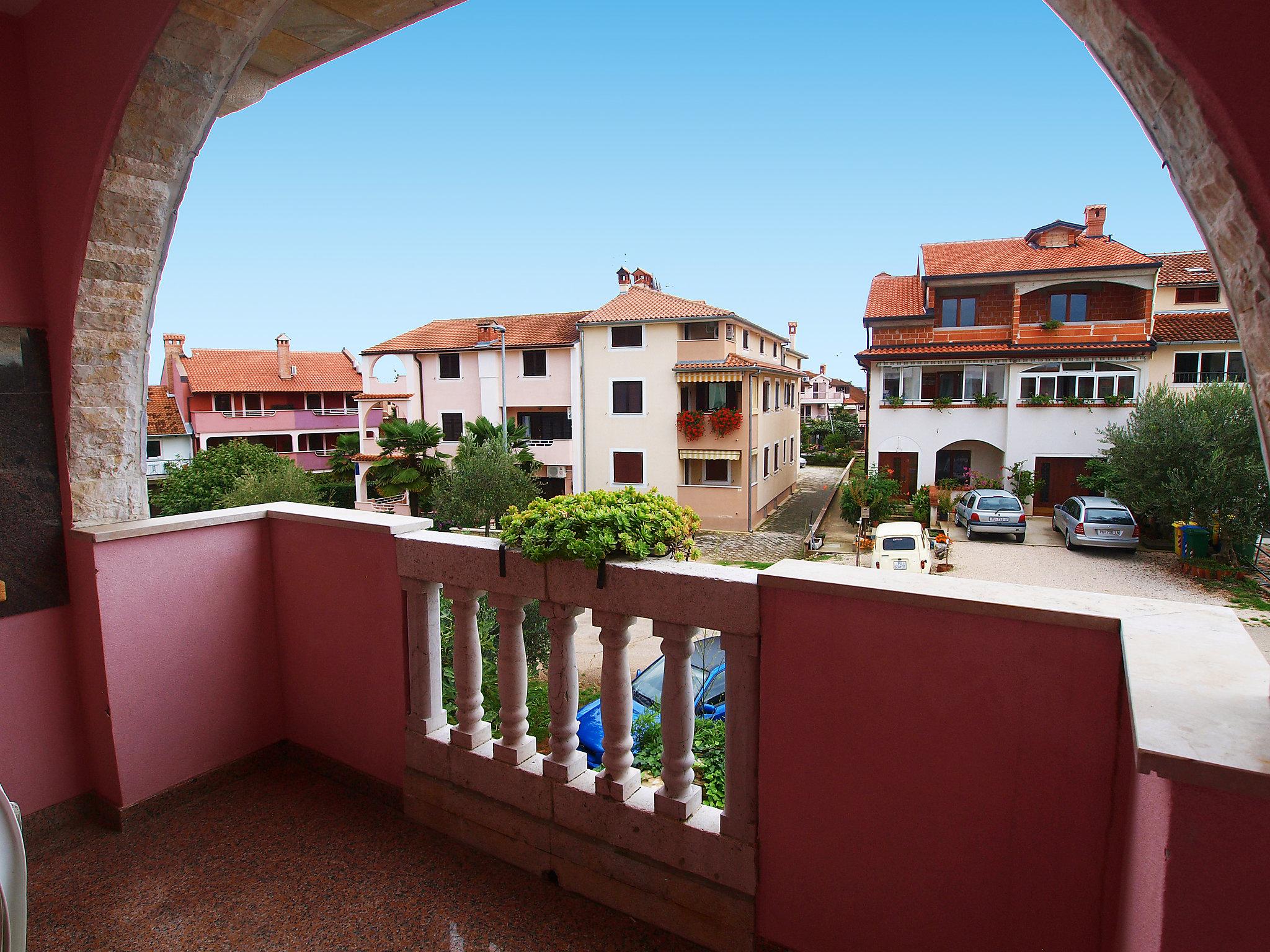 Photo 12 - 1 bedroom Apartment in Rovinj with swimming pool and garden