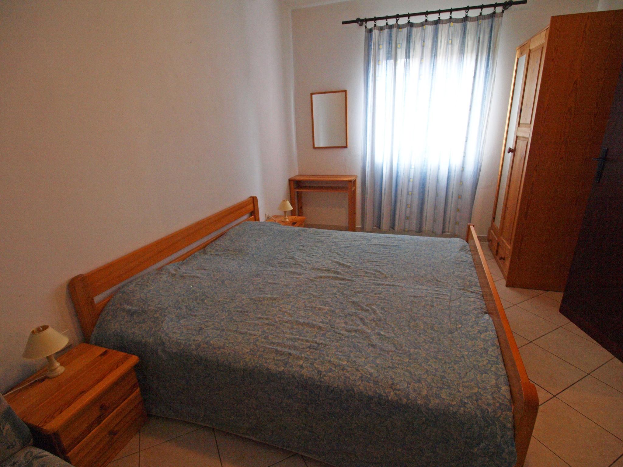 Foto 7 - Appartamento con 1 camera da letto a Rovinj con piscina e vista mare
