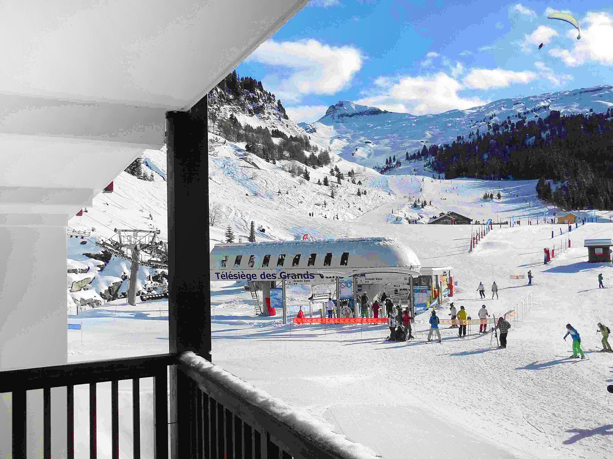 Foto 5 - Apartment mit 2 Schlafzimmern in Arâches-la-Frasse mit schwimmbad und blick auf die berge