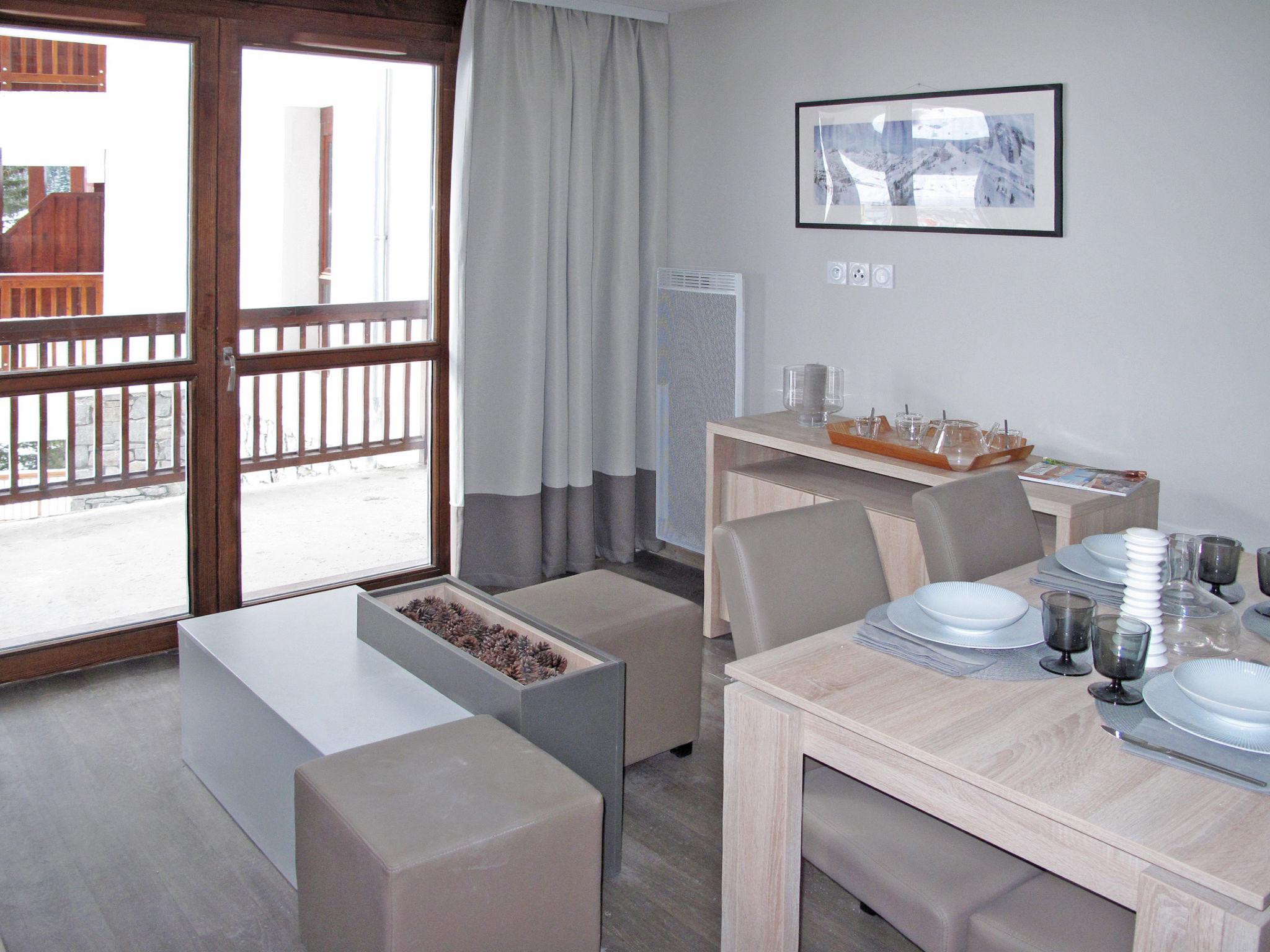 Foto 7 - Appartamento con 2 camere da letto a Arâches-la-Frasse con piscina e vista sulle montagne