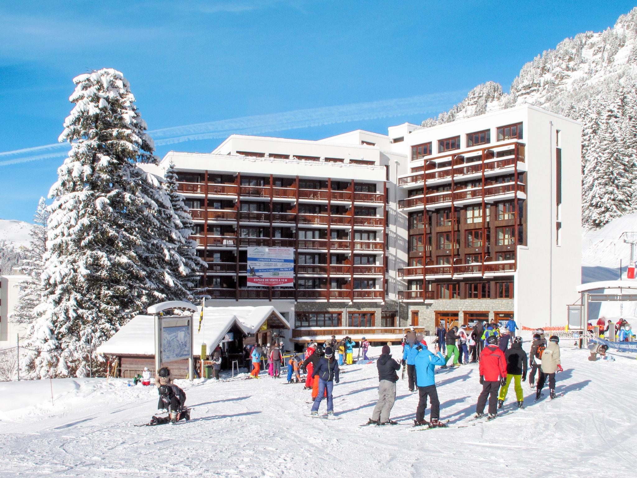 Photo 1 - Appartement de 2 chambres à Arâches-la-Frasse avec piscine et vues sur la montagne