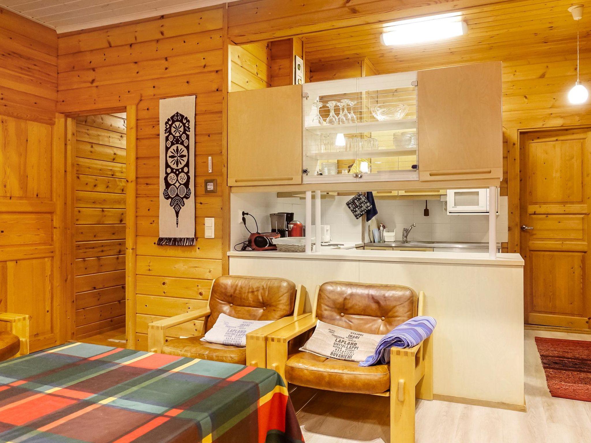 Foto 13 - Casa de 1 habitación en Muonio con sauna y vistas a la montaña